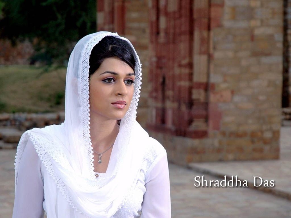 Shraddha Das Wallpaper