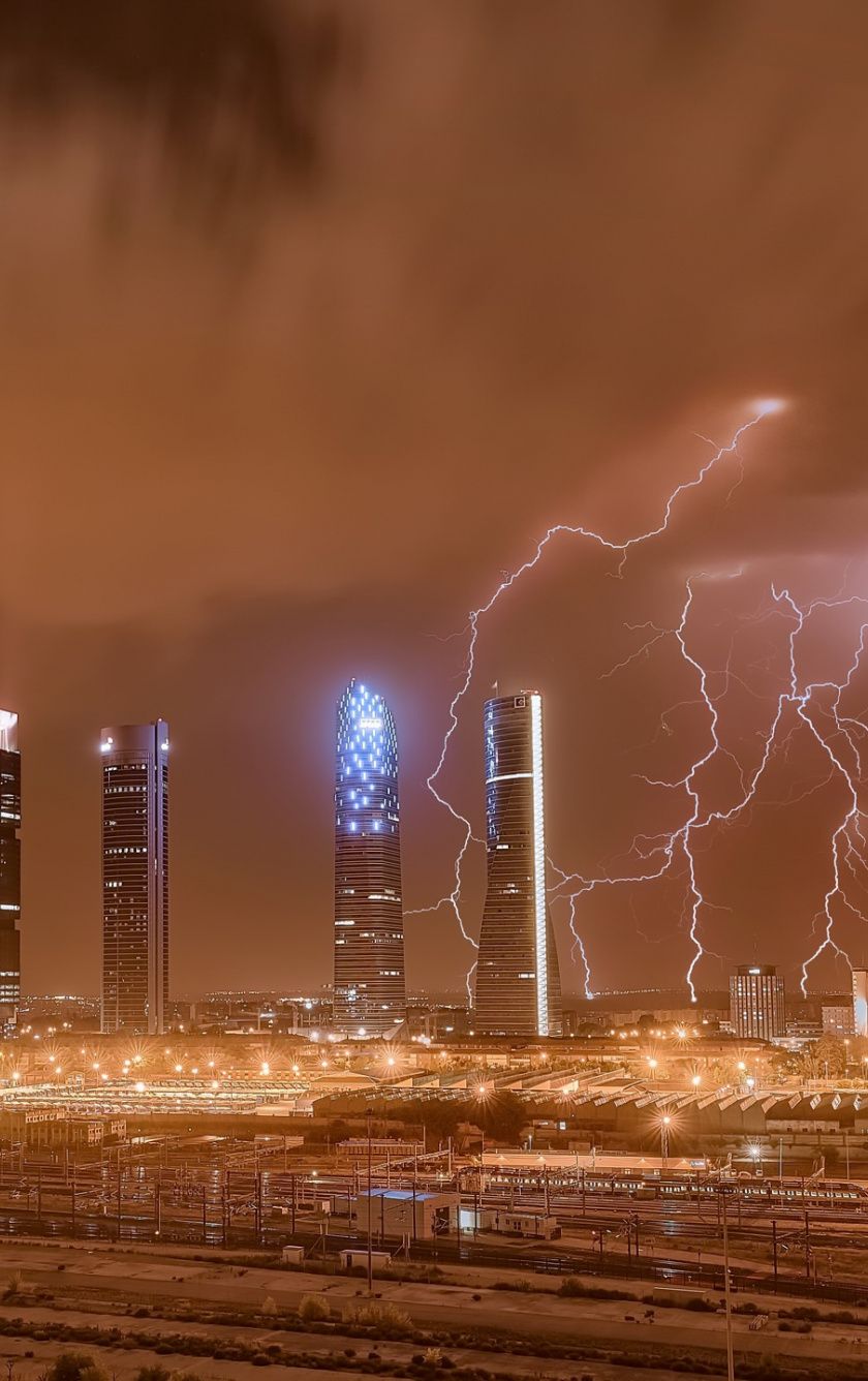 Download Lightning, Madrid, city, storm wallpaper, 840x1336