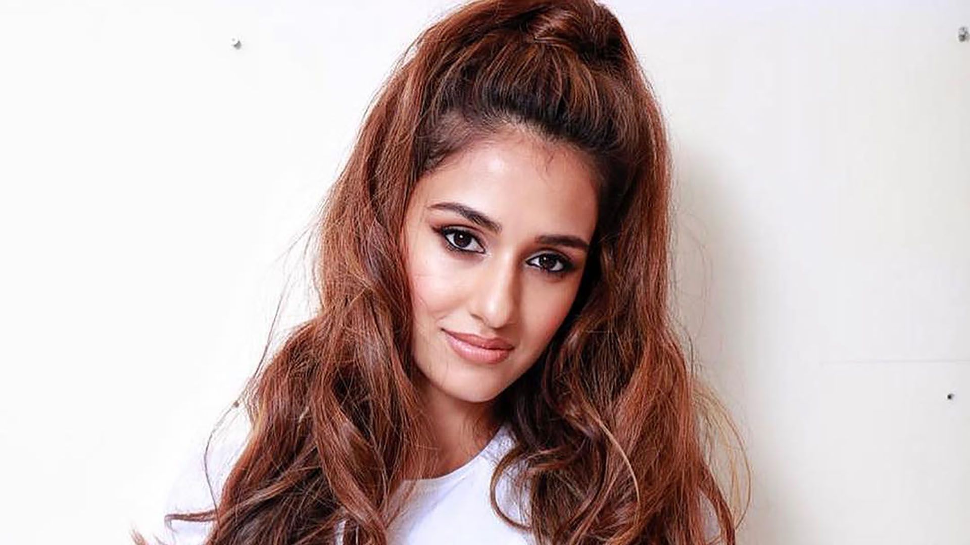 Disha Patani Full HD Computer Wallpapers - Wallpaper Cave