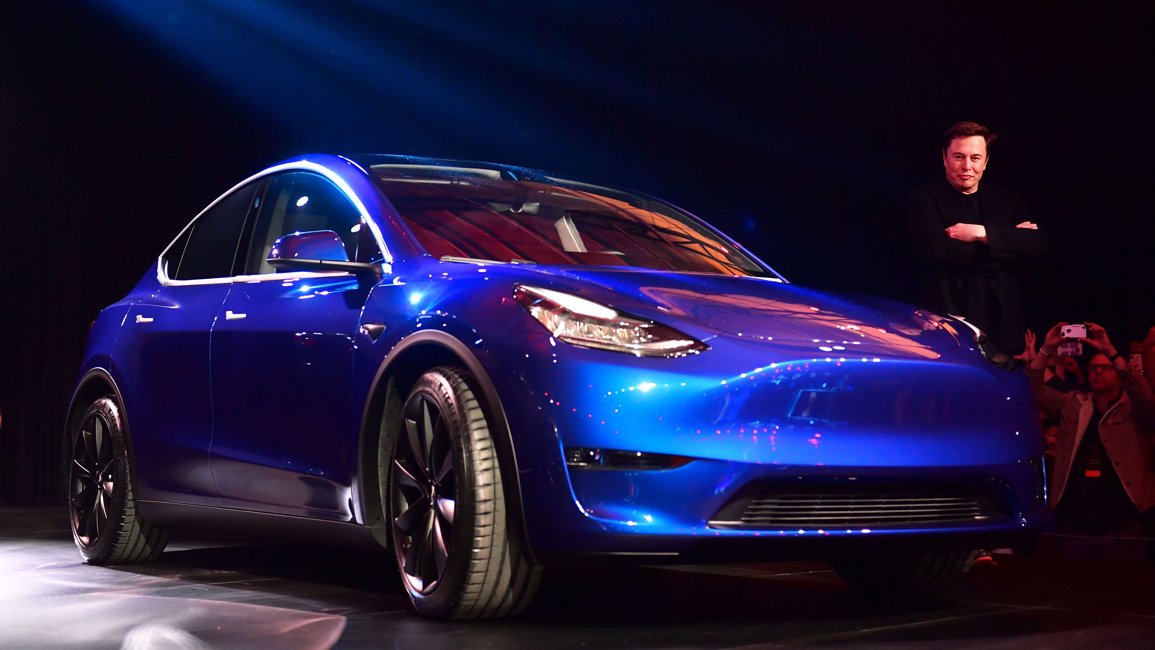 Tesla Model Y deliveries begin, meeting expectations on the crossover