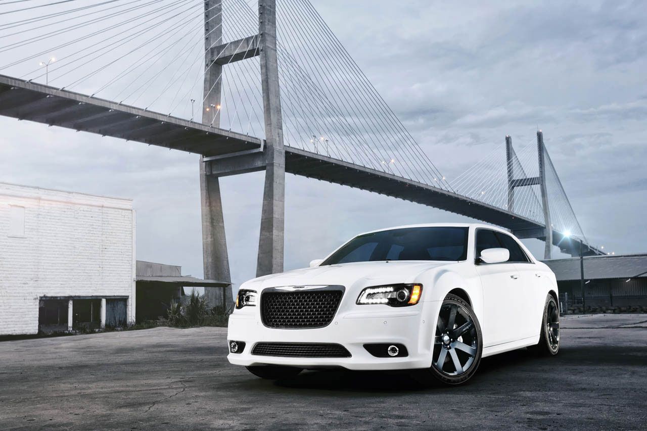 Chrysler 300 SRT8 Wallpaper
