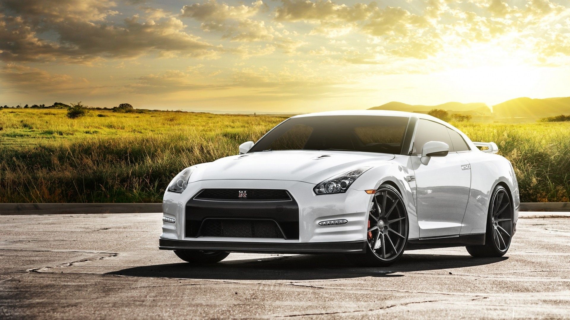 Nissan GTR R35 HD Wallpaper