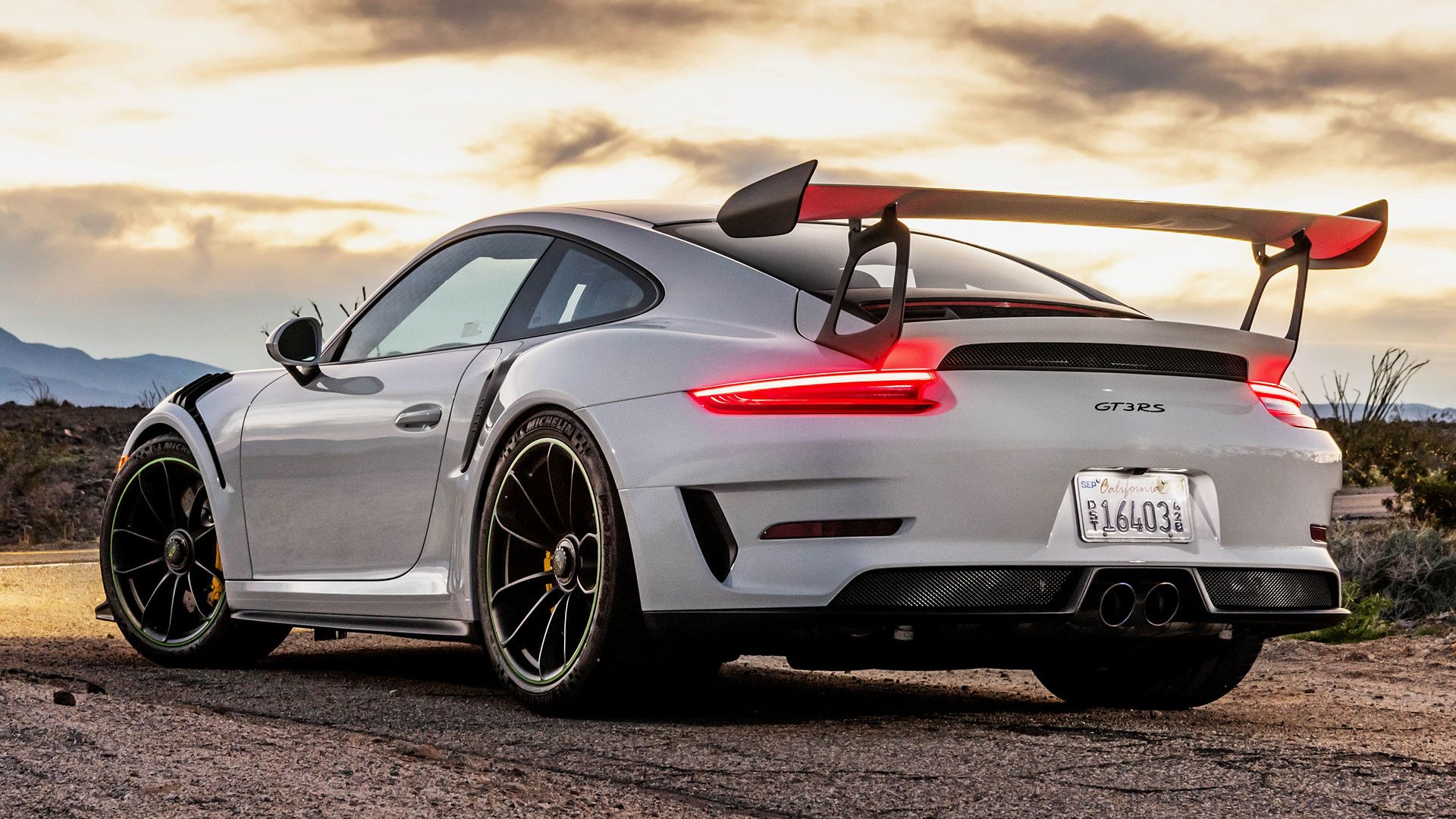 Porsche 911 GT3 RS (US) and HD Image