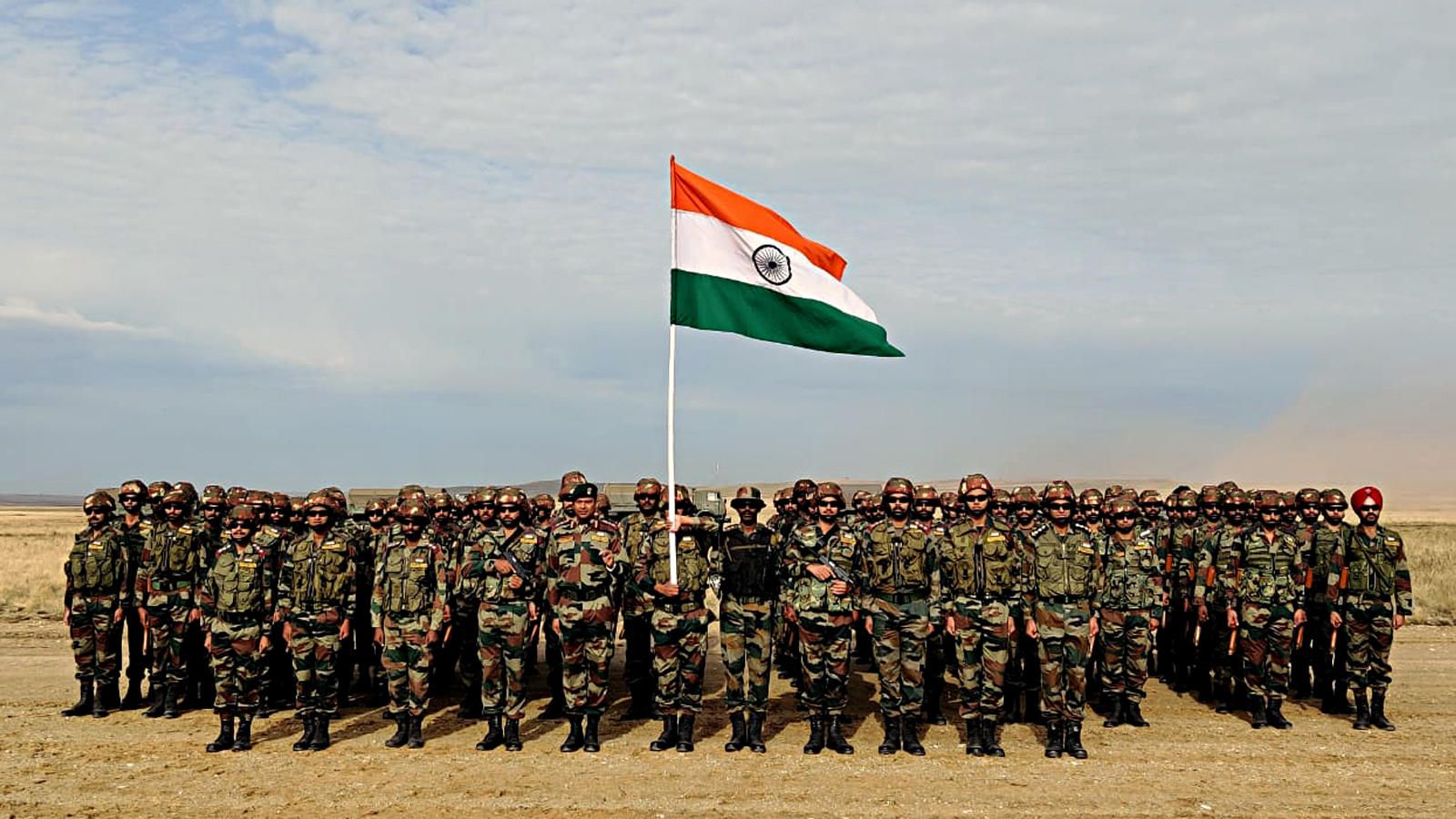 Indian Army With Indian Flag Hd Wallpaper