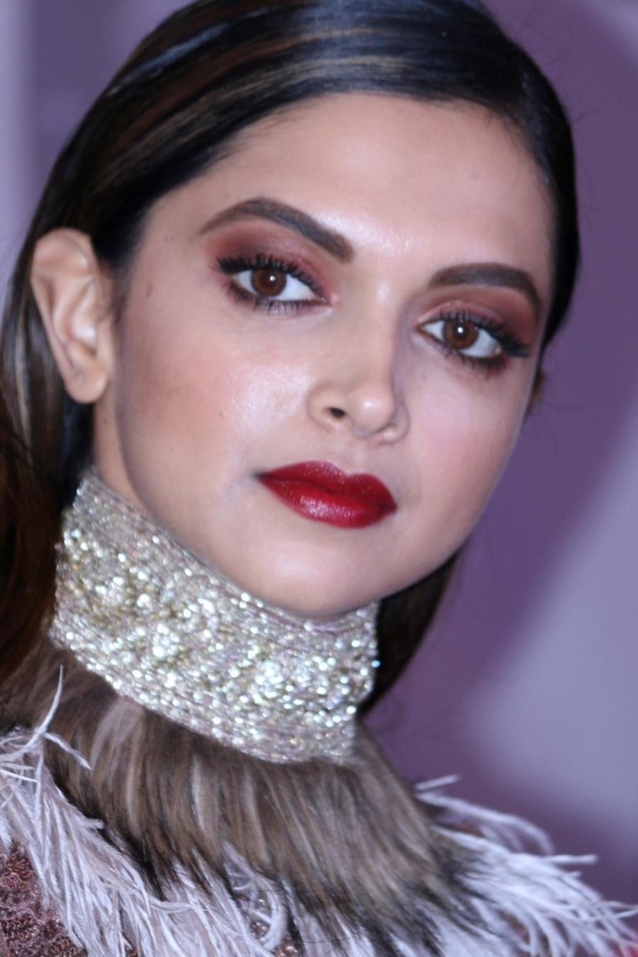 Deepika Padukone Face Closeup HD Wallpaper