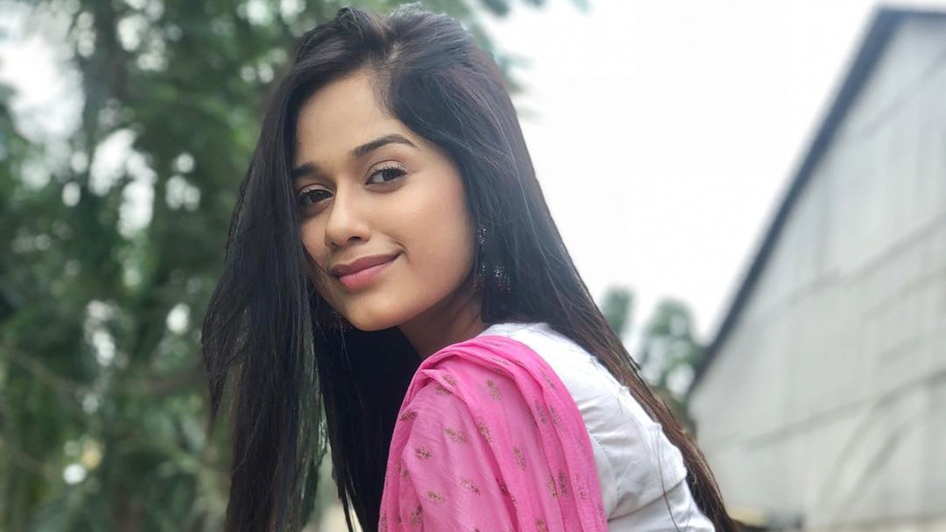 Latest Image of Jannat zubair hot HD photo l Jannat zubair HD