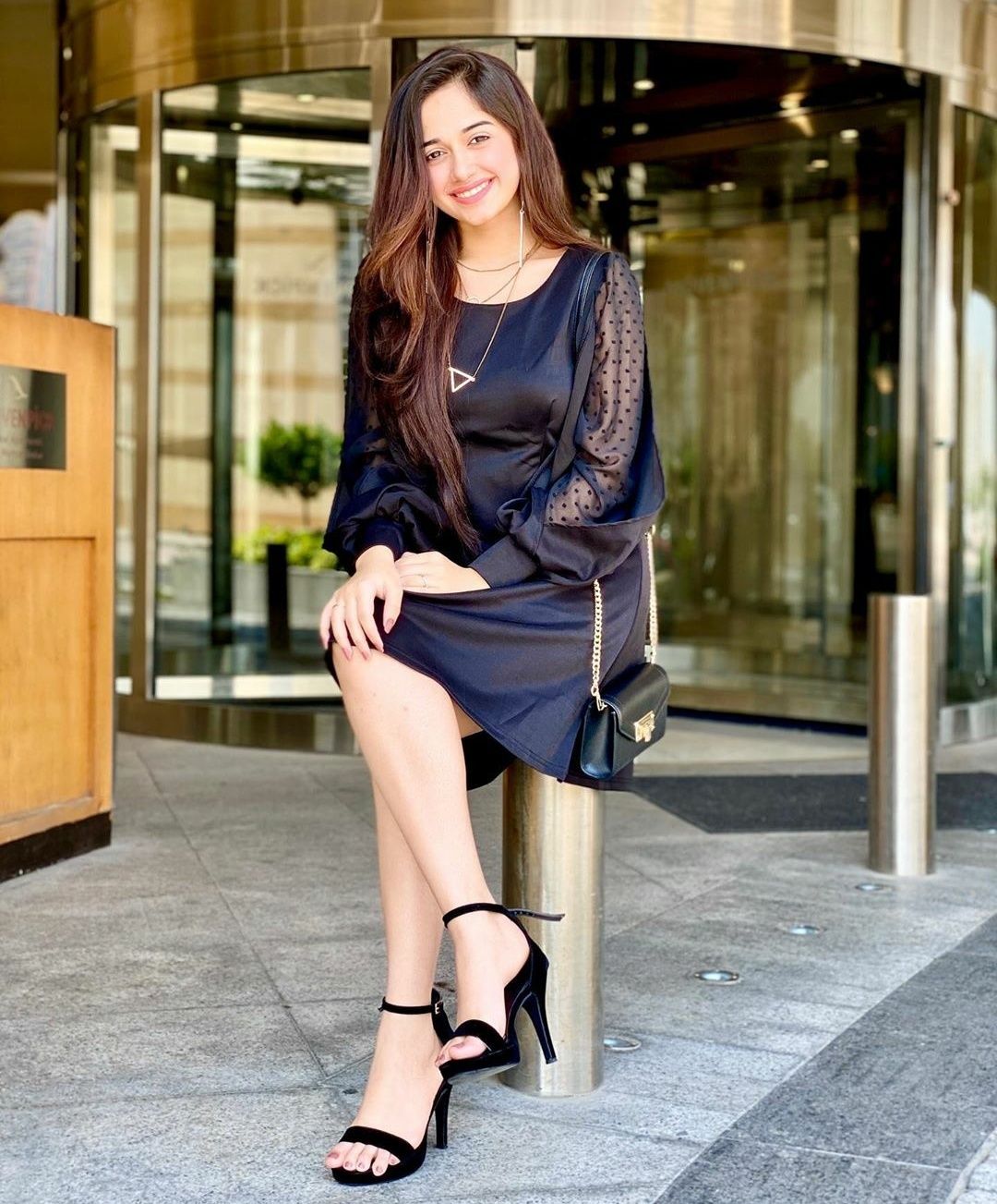 Jannat Zubair Rahmani's Feet << wikiFeet