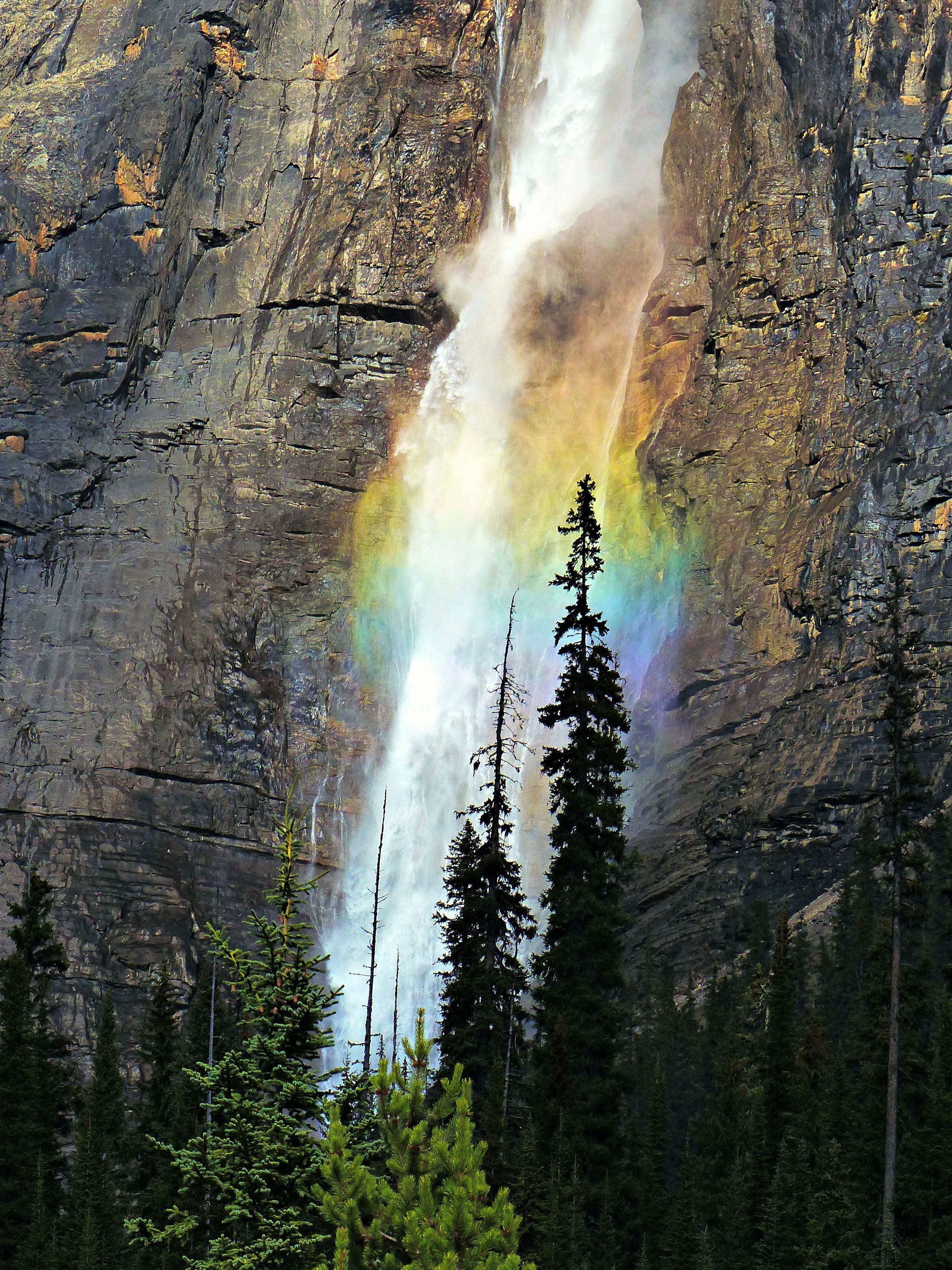 Rainbow Cascades of Takakkaw Falls Canada HD wallpaper