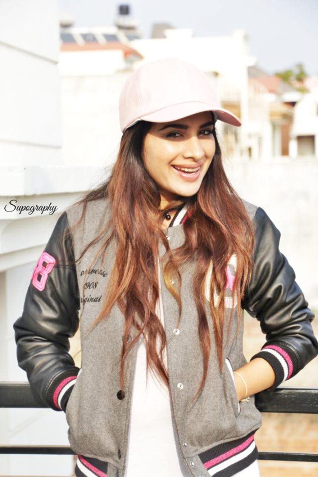 Punjabi Model Sara Gurpal HD Photo and Wallpaper