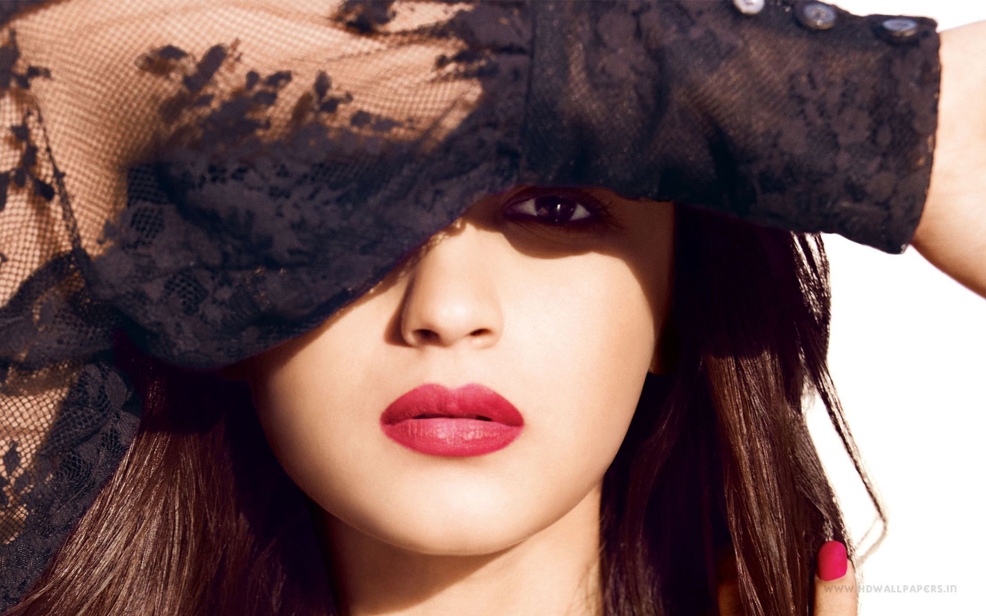 Bollywood Actress Alia Bhatt Stylish HD Wallpaper