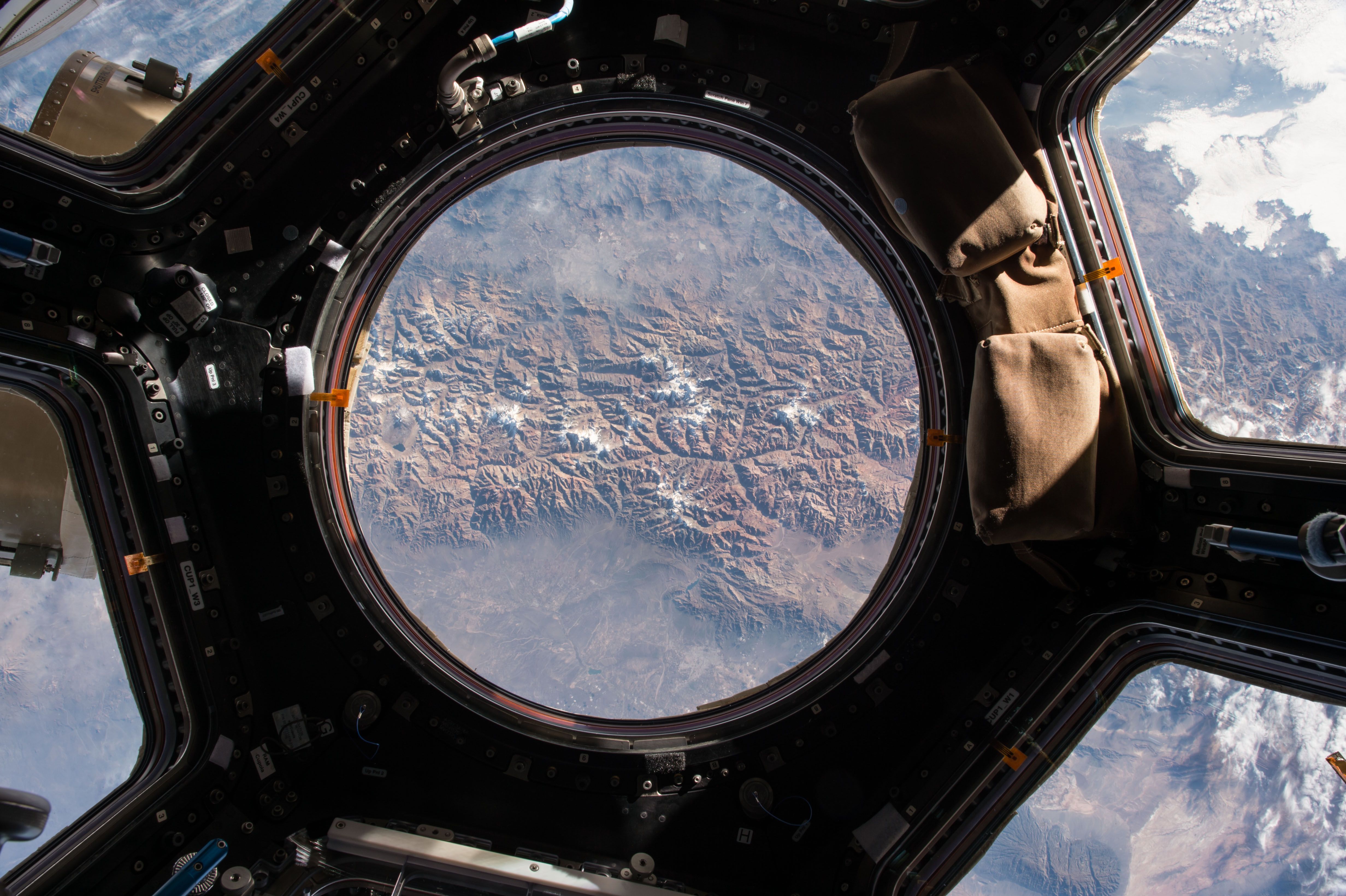 View of earth from the ISS 4928 × 3280