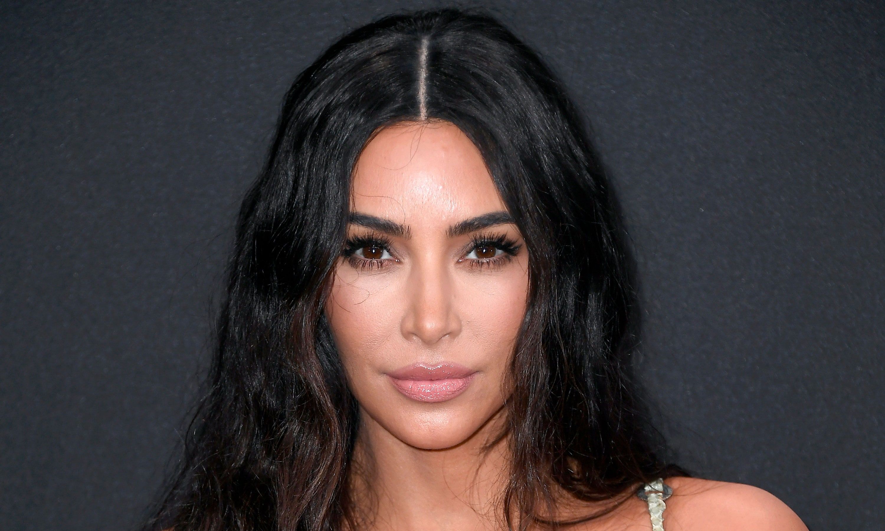 A Photo of Kim Kardashian's Pores Is Going Viral on Reddit