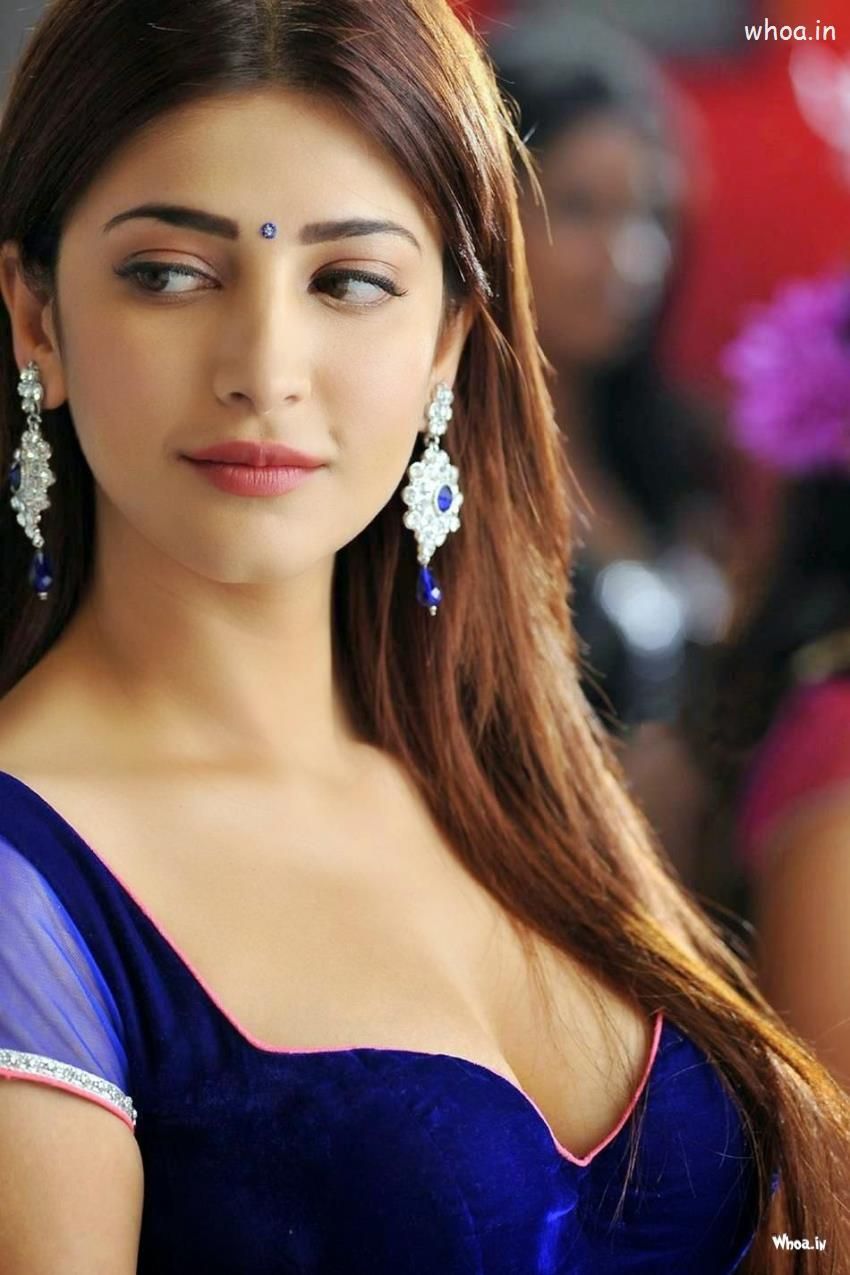 Shruti Hassan Close Up Indian Celebrity Photo for Wallpaper