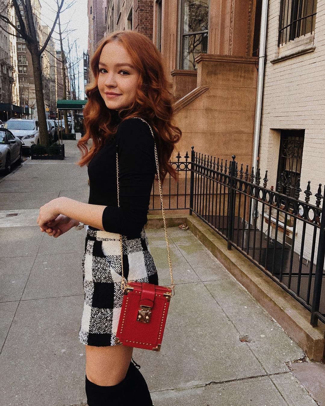 Sadie Stanley • Photo et vidéos Instagram. Kim