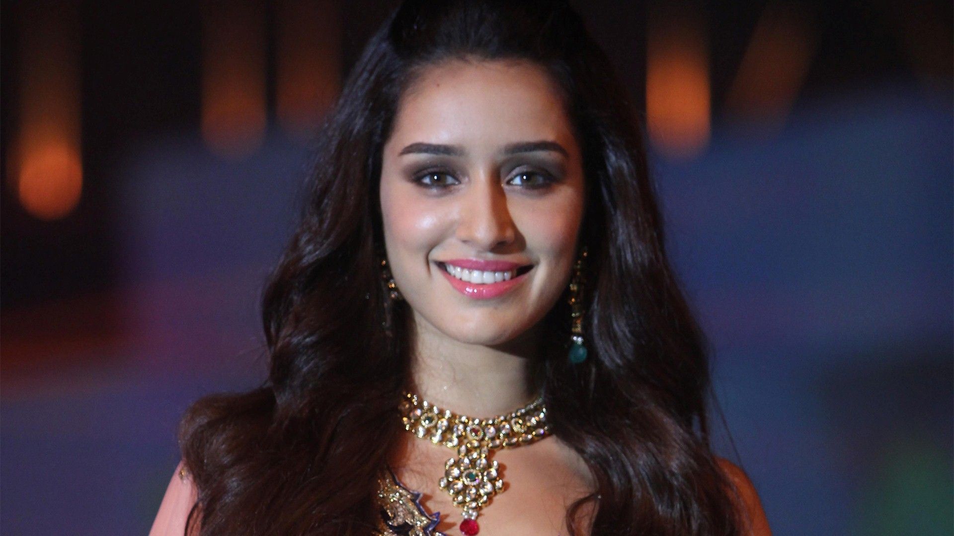 Shraddha Kapoor Best Full HD Wallpaper And Photo