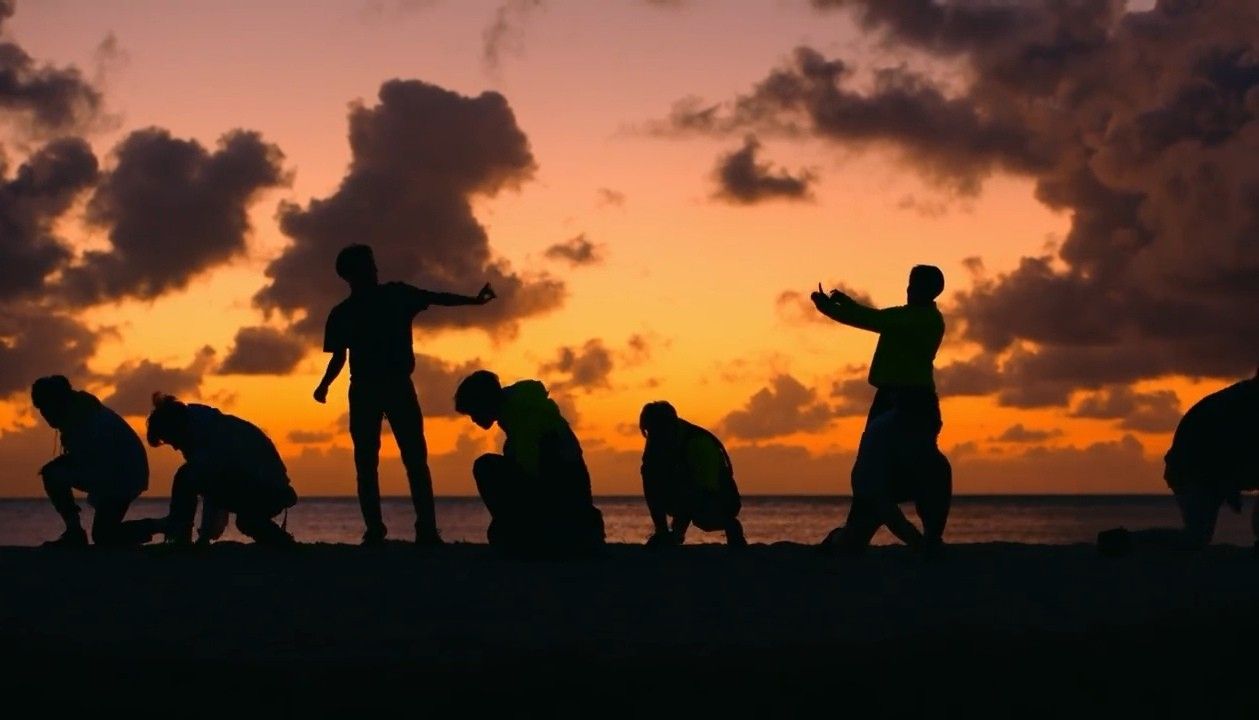 ATEEZ wave MV. Silhouette photo, Waves, Scenes