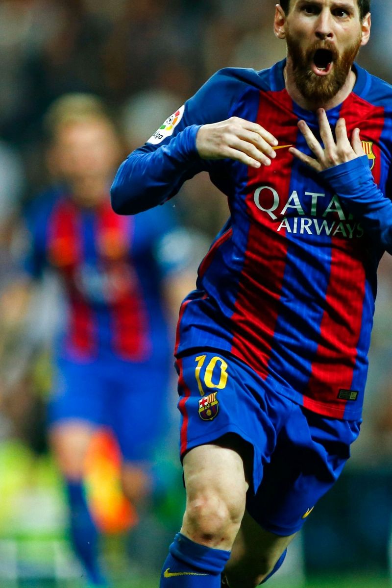 Download Lionel Messi Footballer Apple iPhone 4S wallpaper