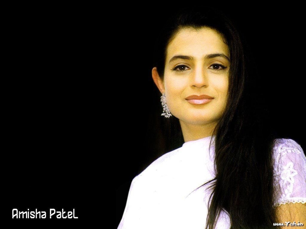 Amisha Patel Wallpaper