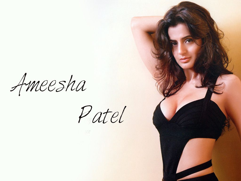 Amisha Wallpaper Amisha Patel Wallpaper
