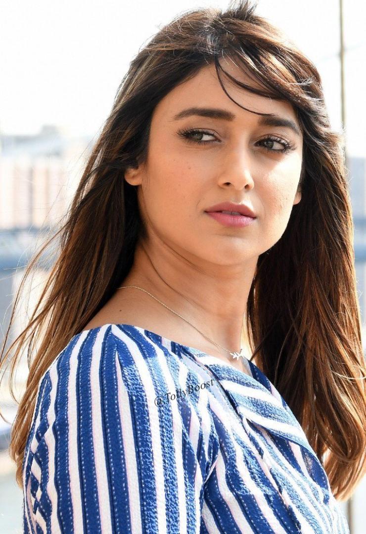Beautiful Telugu Actress Ileana D'Cruz Hot Long hair Face Closeup