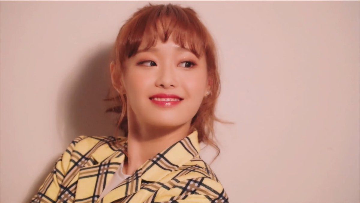 chuu pics - ꒰ chuu.img ꒱ ✉︎ screencaps #츄 #이달