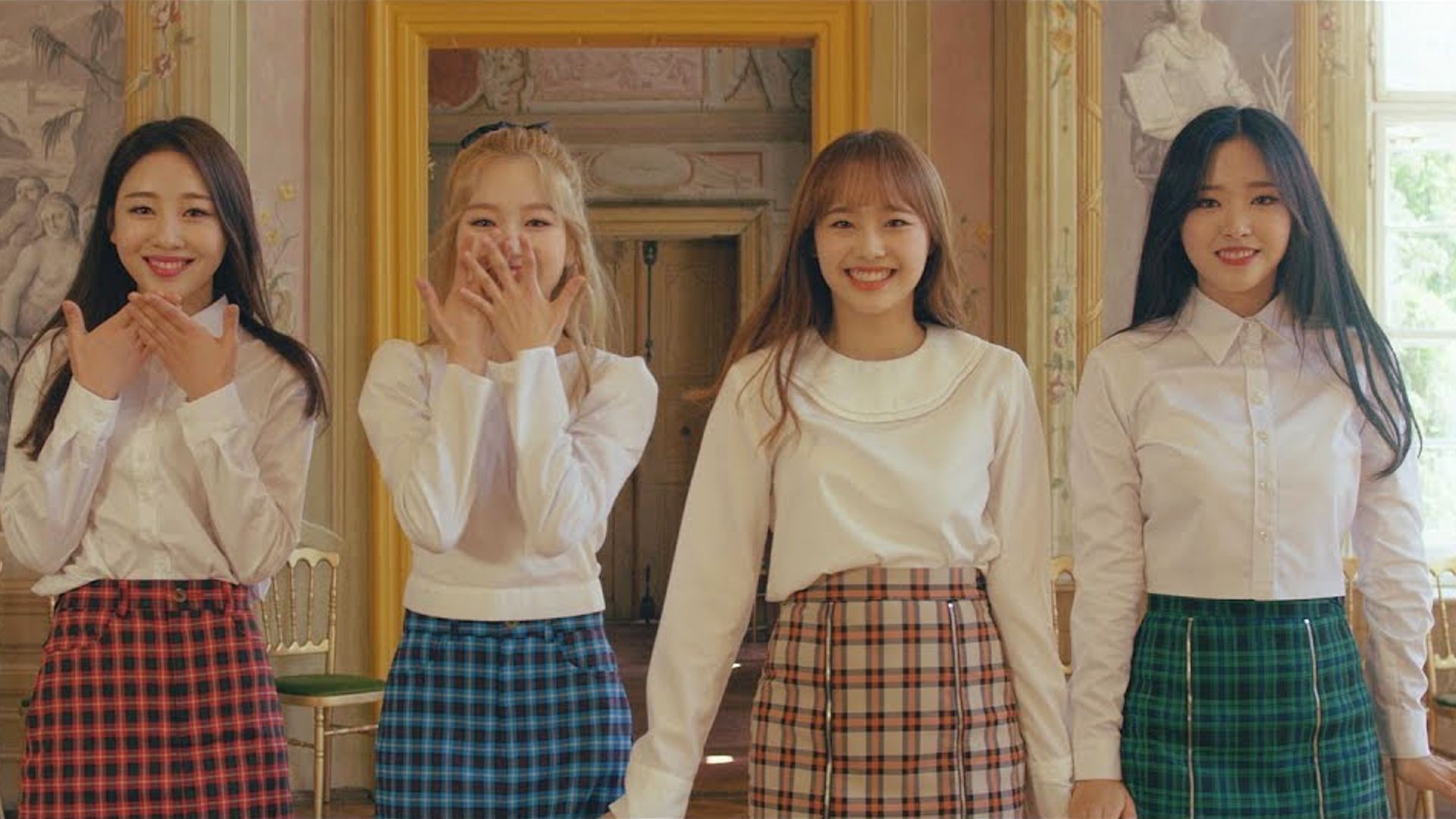 Loona Desktop Wallpaper