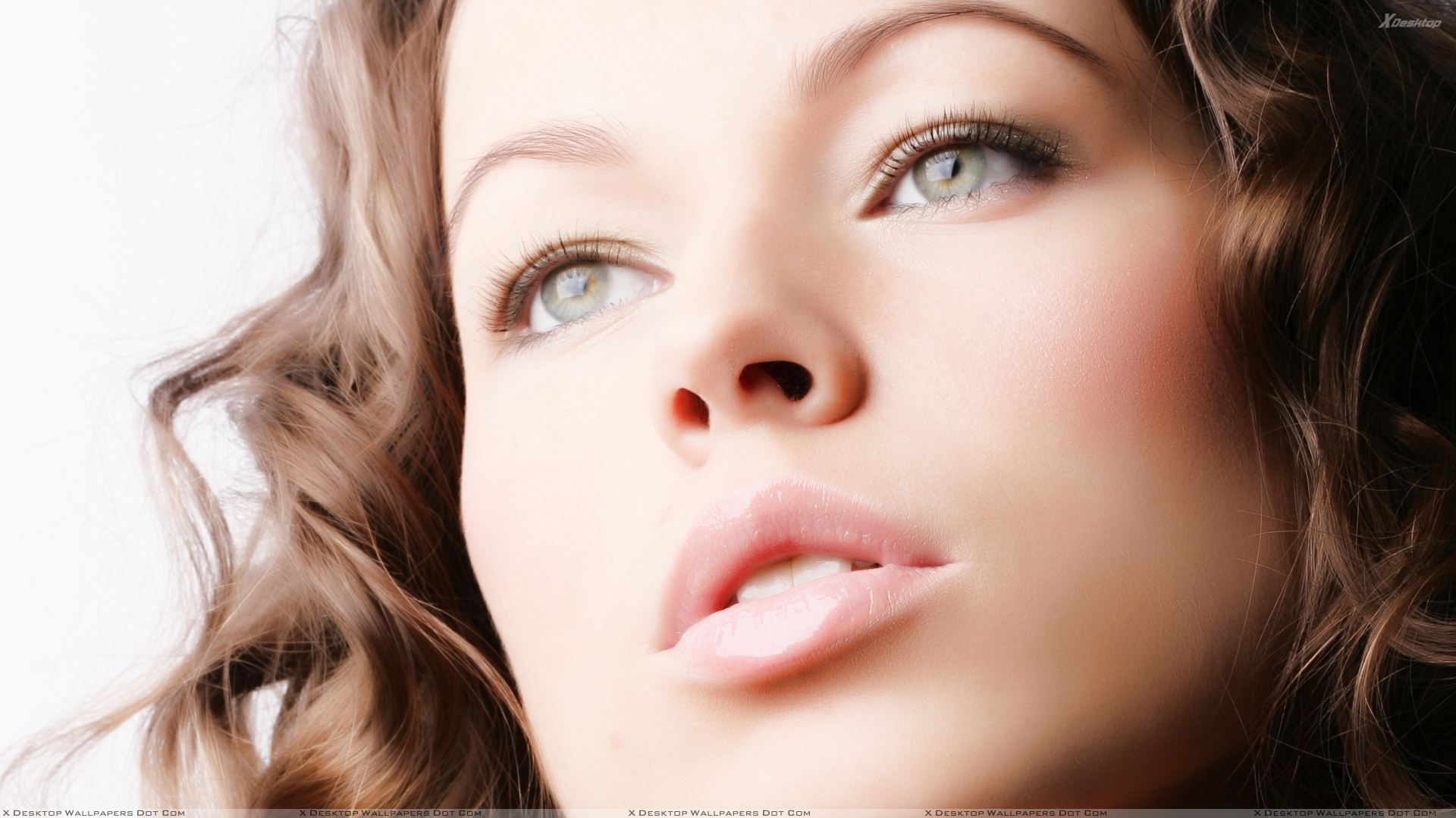 Cute Girl Shining Ultra Face Closeup Wallpaper