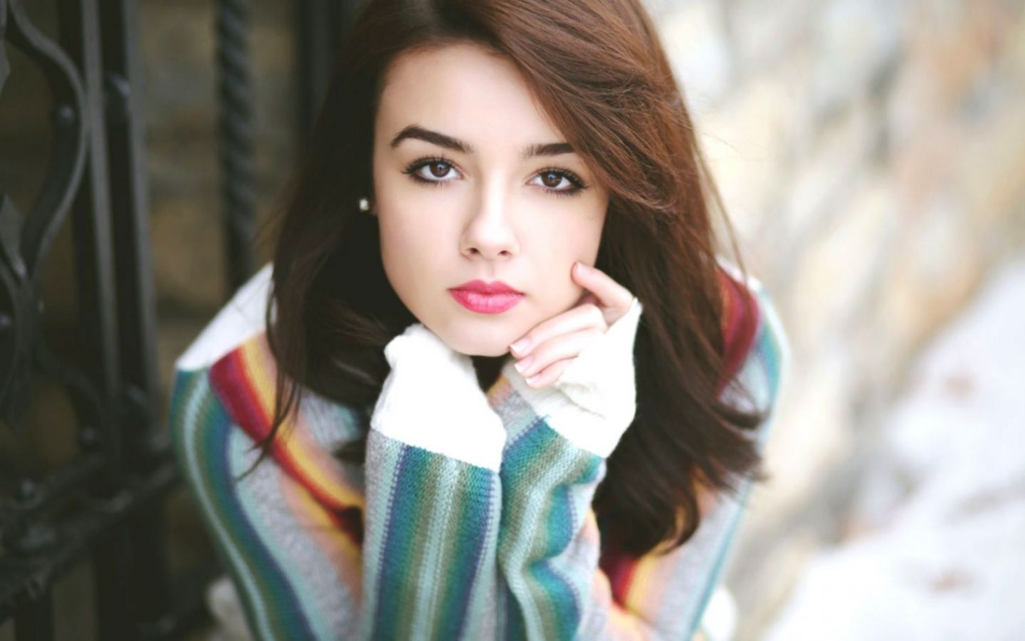 Free download Beautiful Girls Wallpaper HD Close Up Wallpaper
