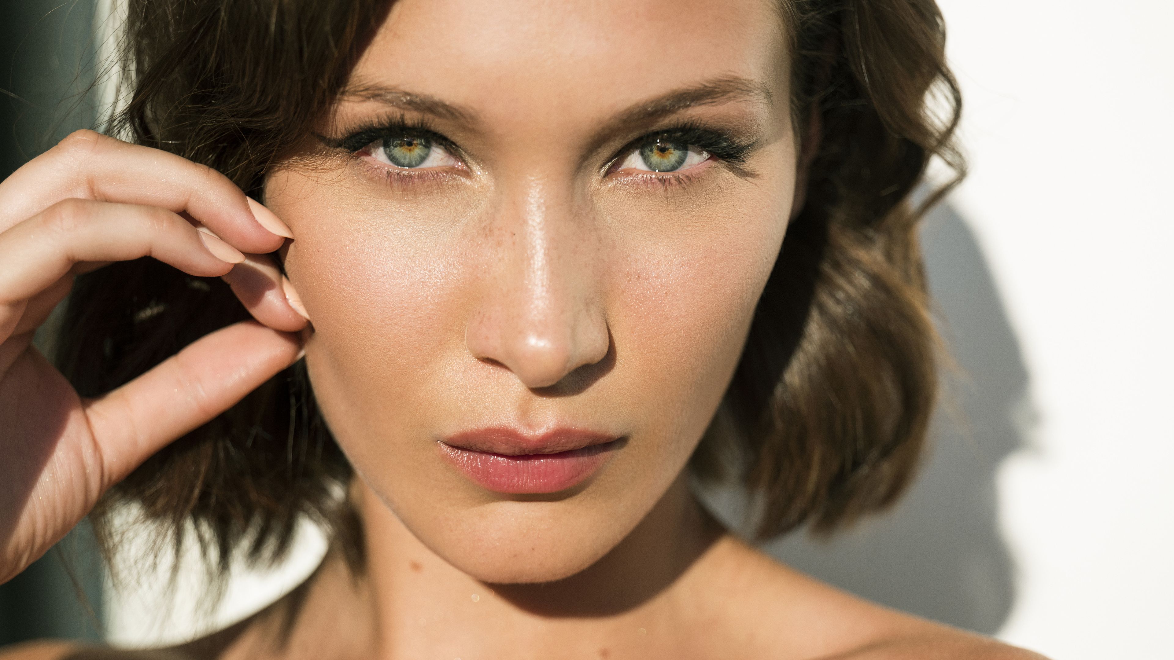 Wallpaper 4k Bella Hadid Face Close Up 4k Wallpaper, 5k