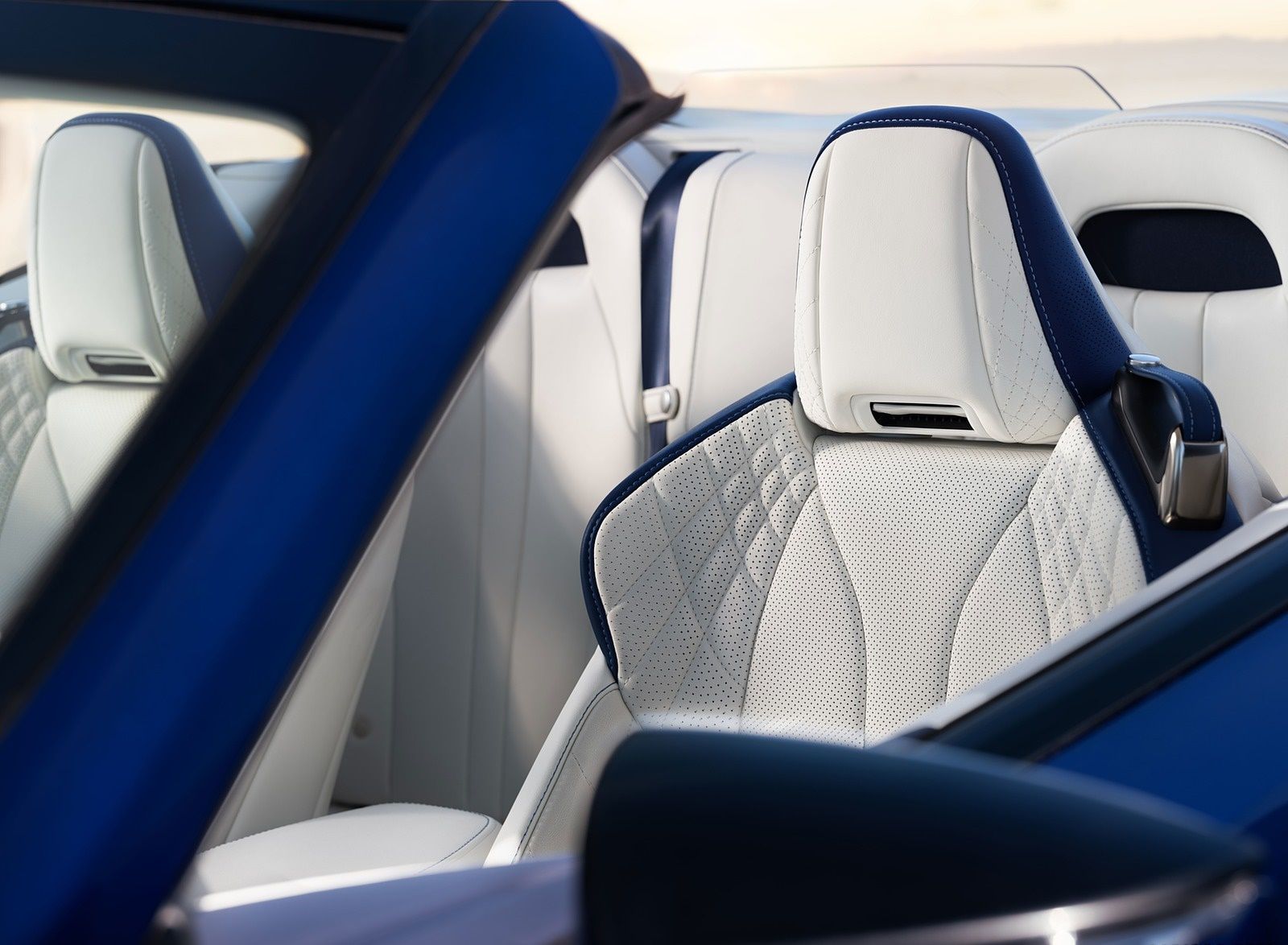 Lexus LC 500 Convertible Interior Seats Wallpaper 13