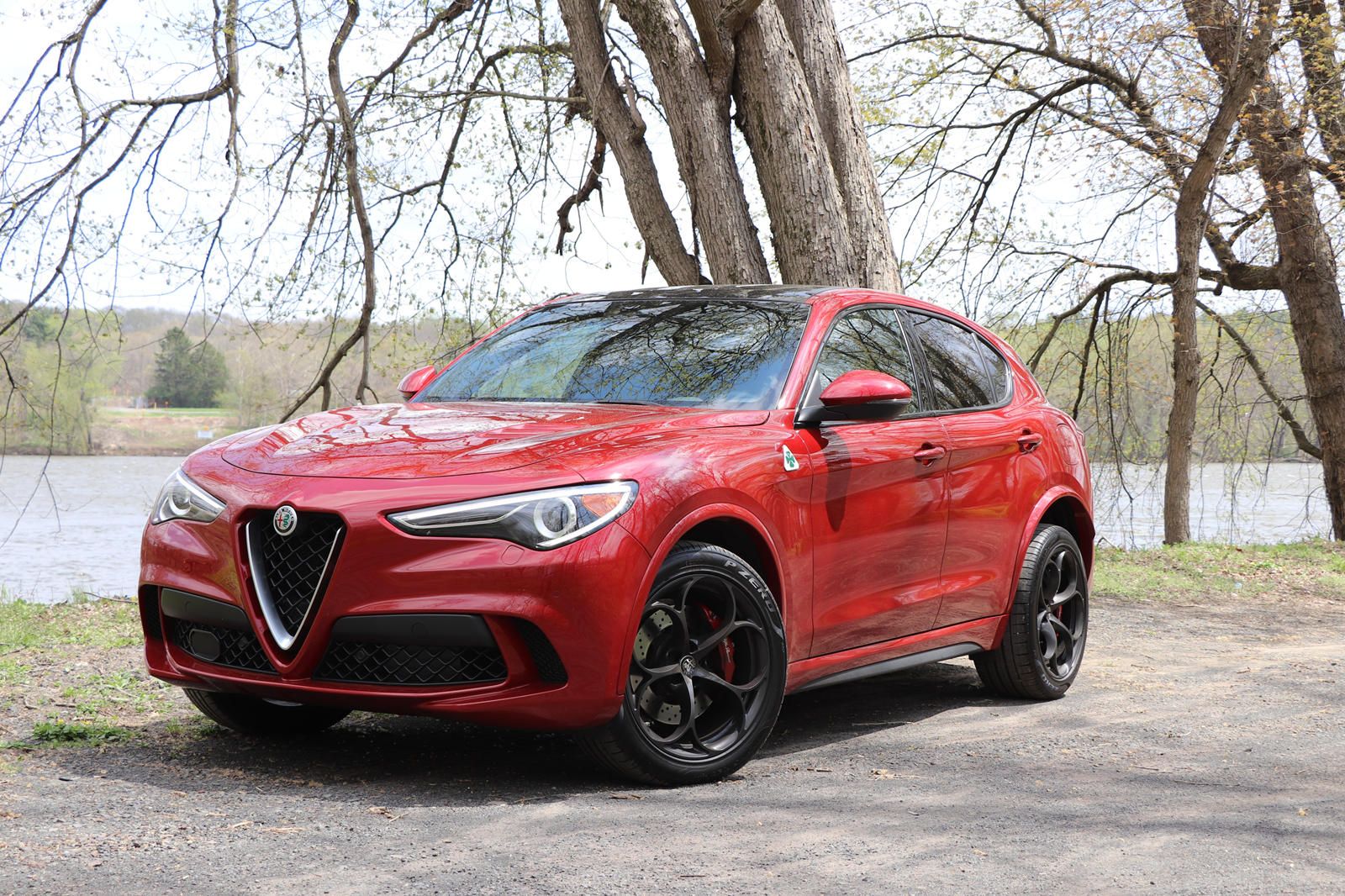 Alfa Romeo Stelvio Quadrifoglio Interior Photo