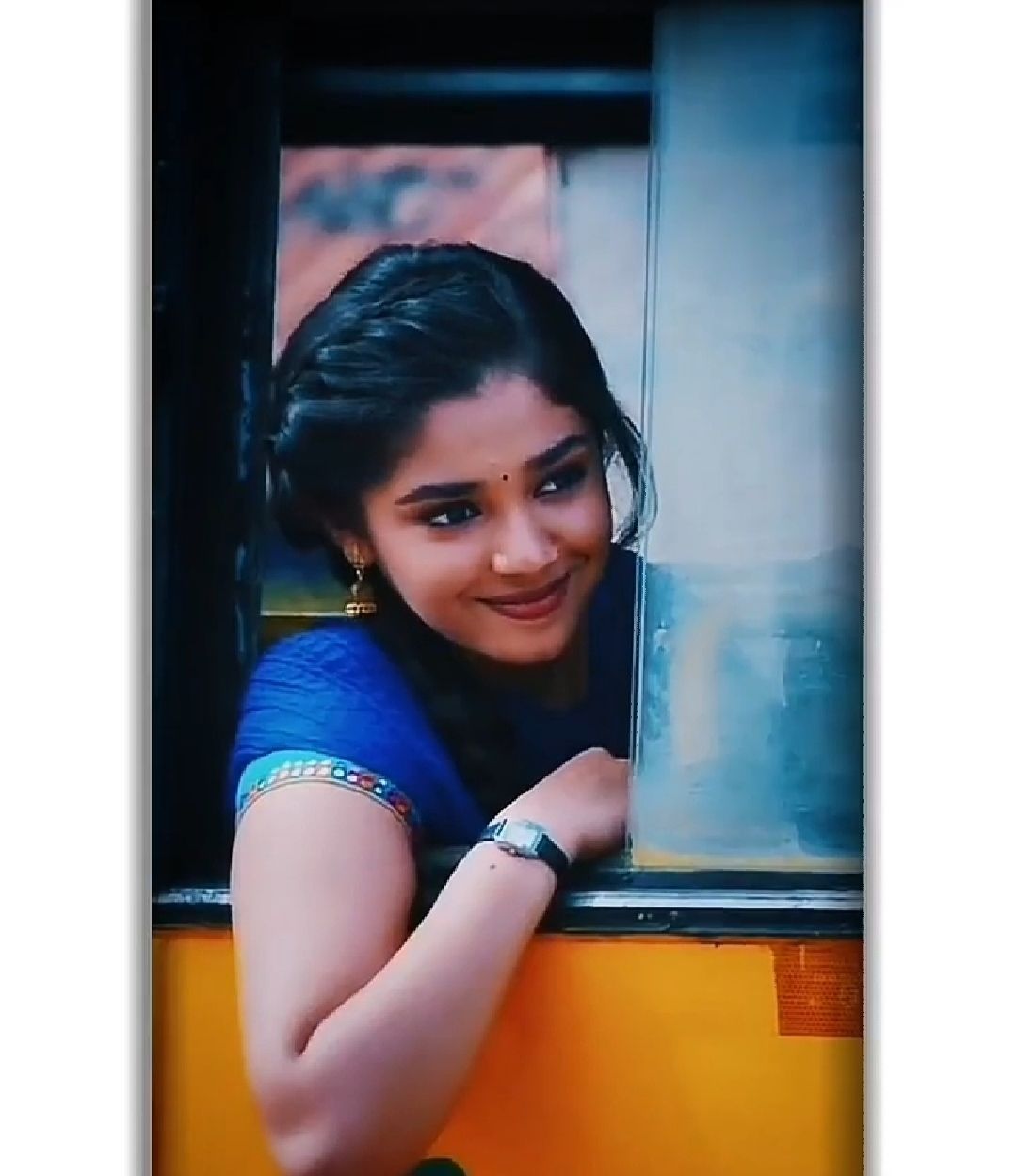 Uppena Heroine Krithi Shetty Image, Age, Photo, Family