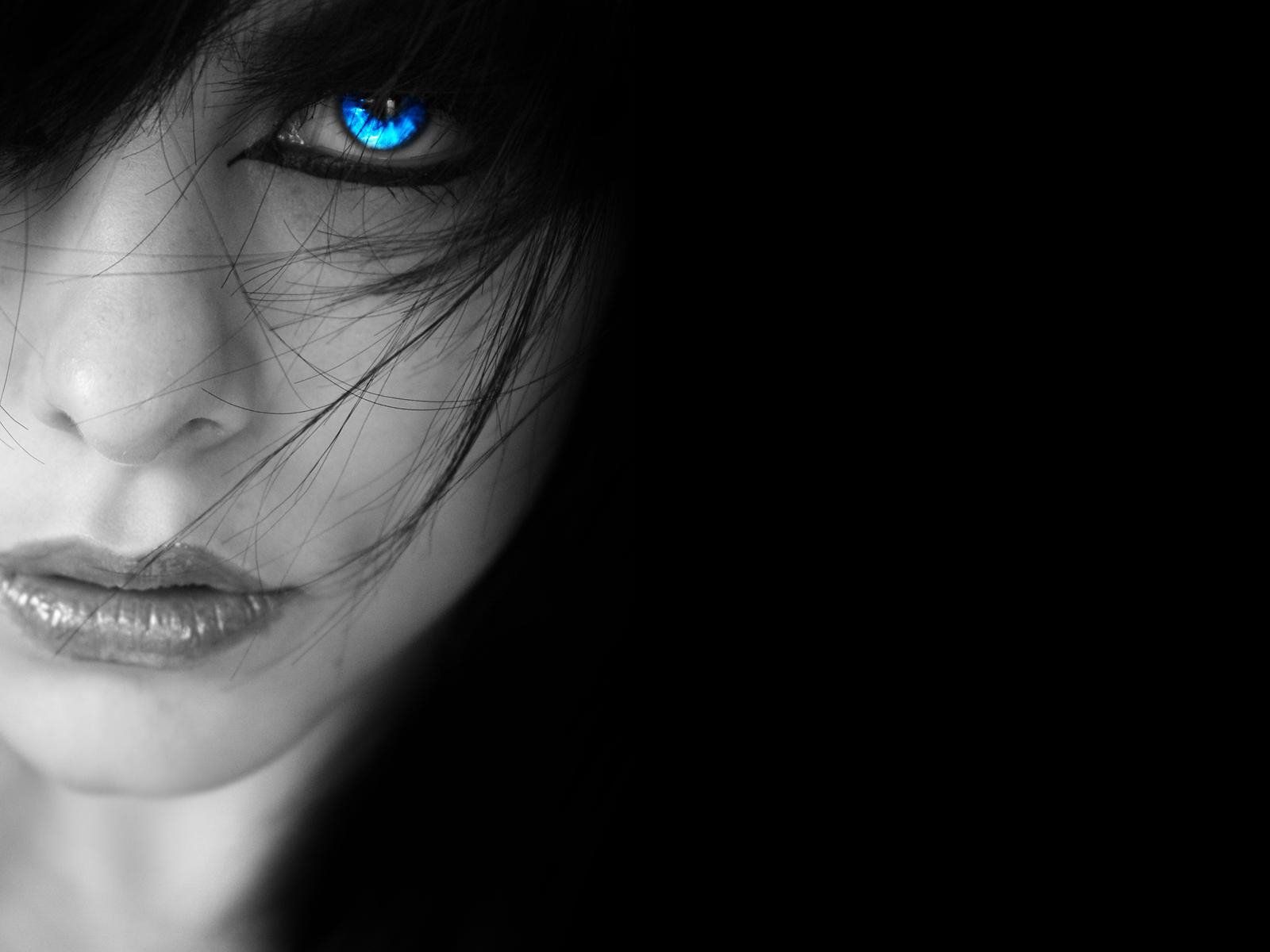 Mysterious Blue Eye HD Wallpaper