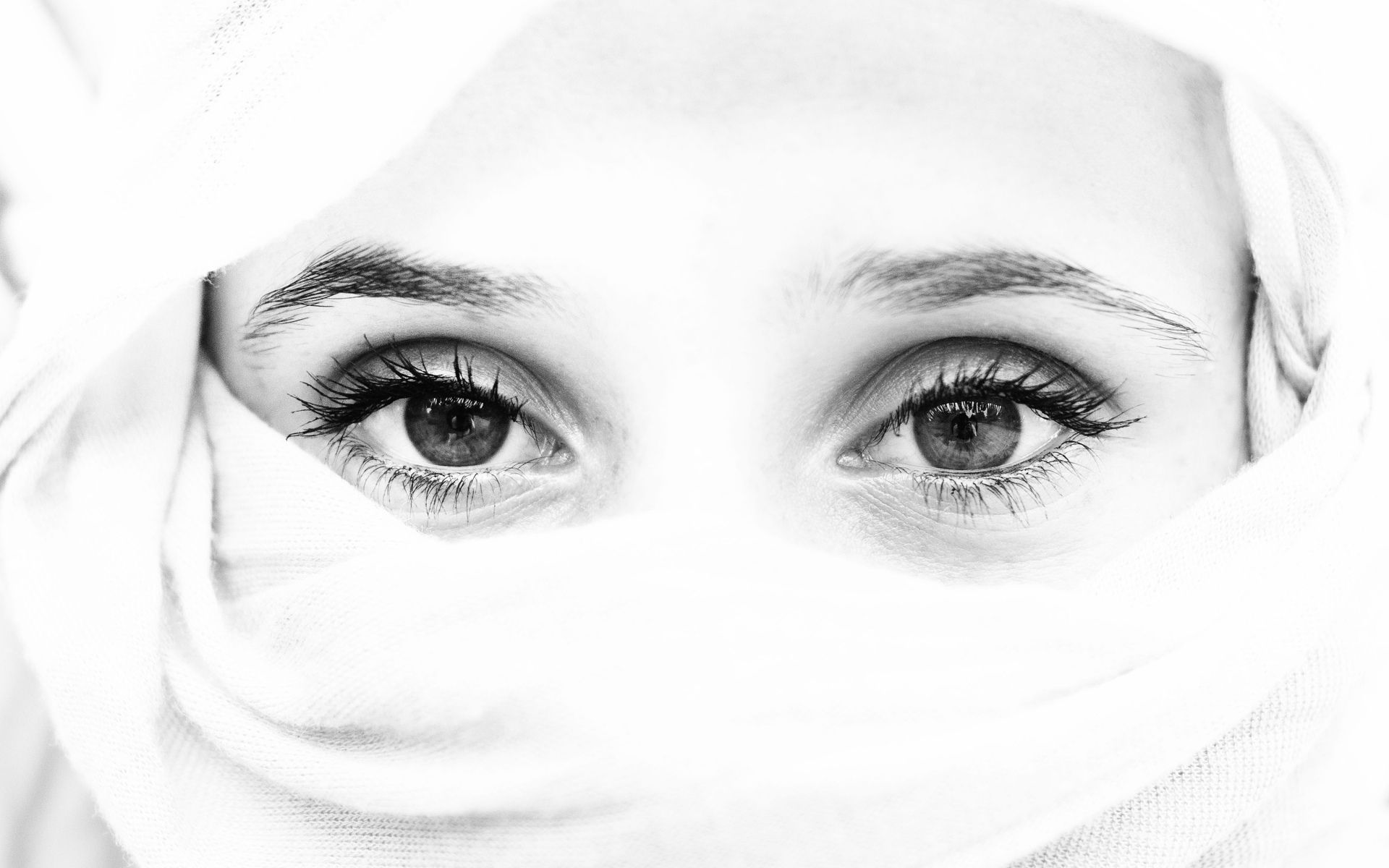 Black white chrome women females girls face eyes scarf mask wallpaperx1200