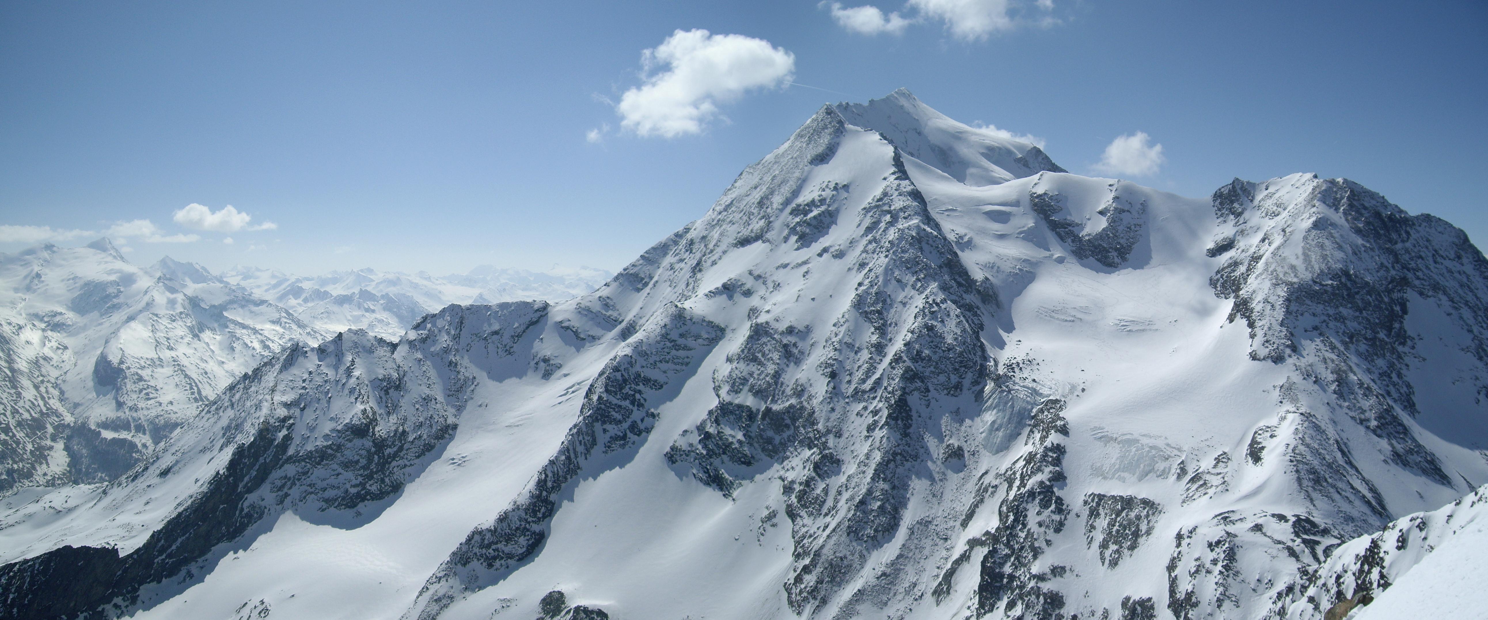 Mont 4K wallpaper for your desktop or