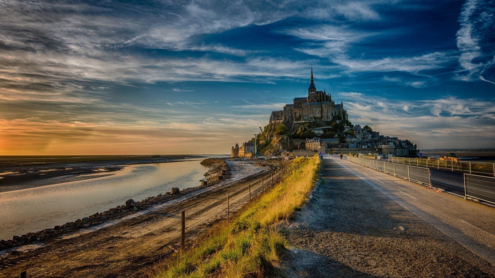 Mont Saint Michel Wallpaper HD / Desktop and Mobile Background