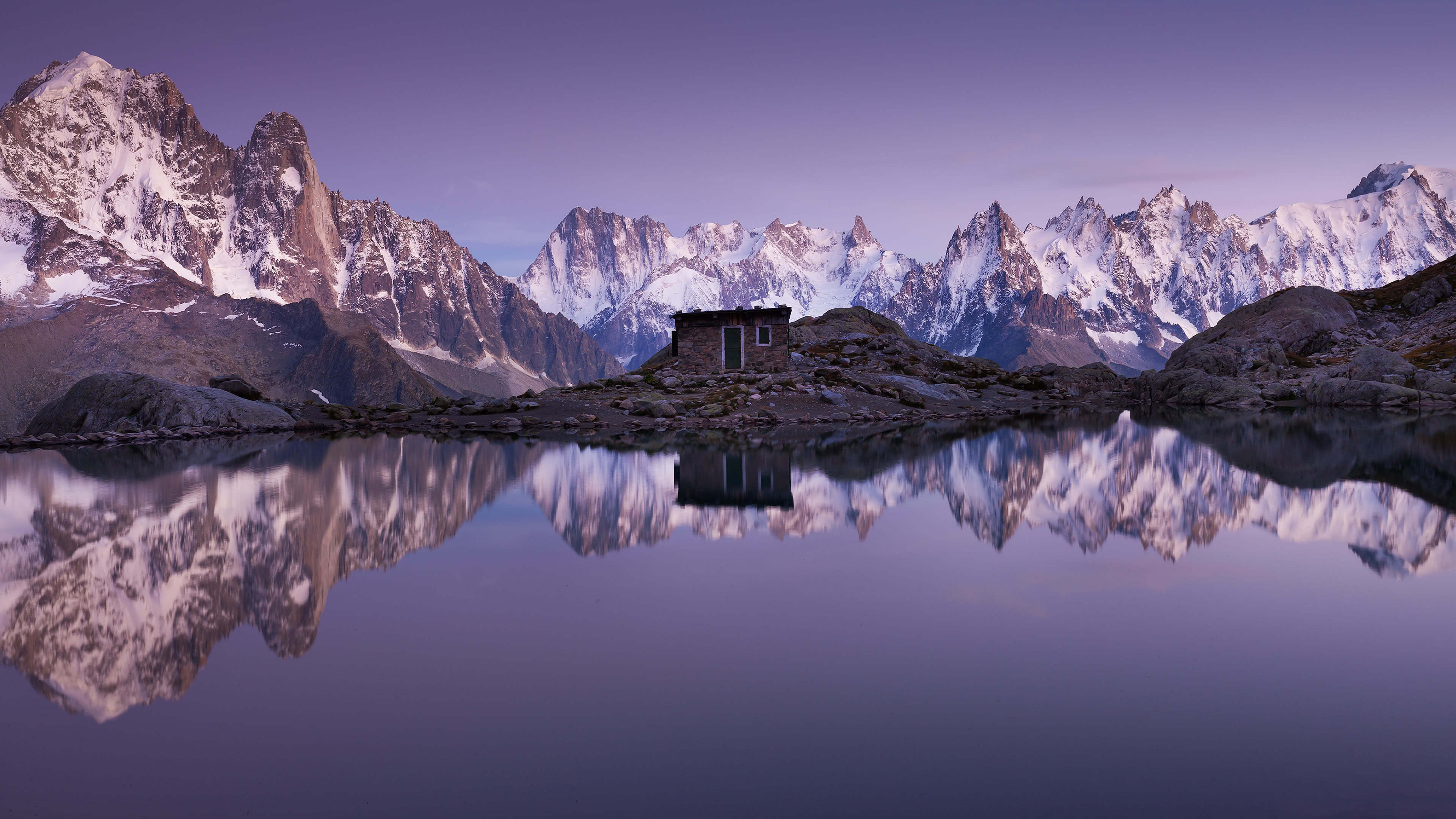 Refuge Du Lac Blanc Mont Blanc Chamonix