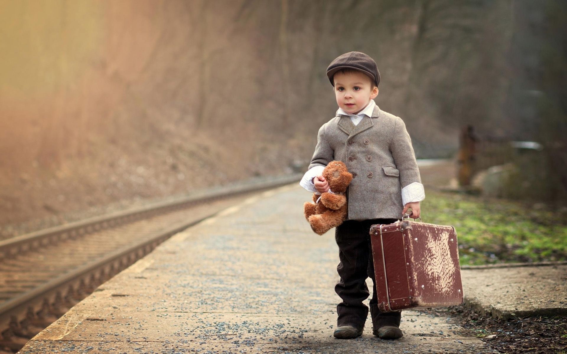 Stylish Little Boys HD 4k Wallpaper With A Suitcase Wallpaper & Background Download