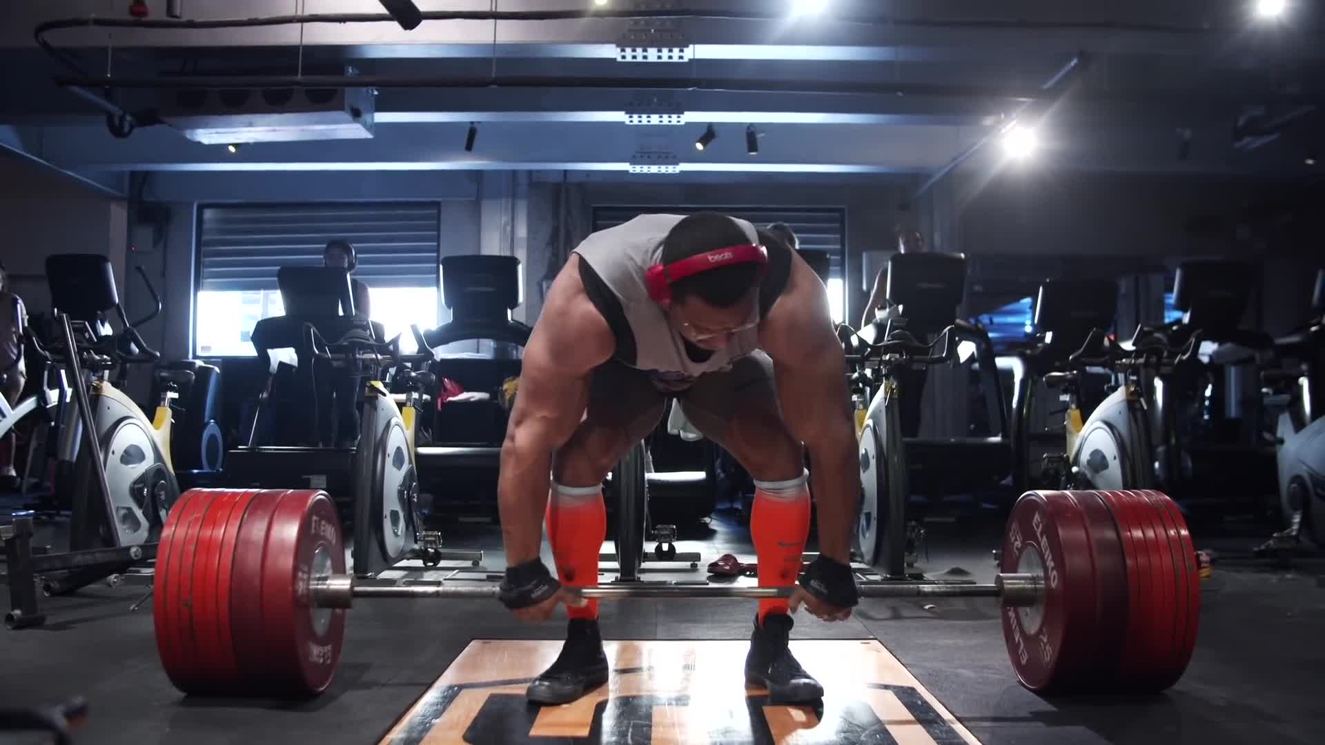 FRONT FLIP OVER A 937lb 425KG DEADLIFT GIF