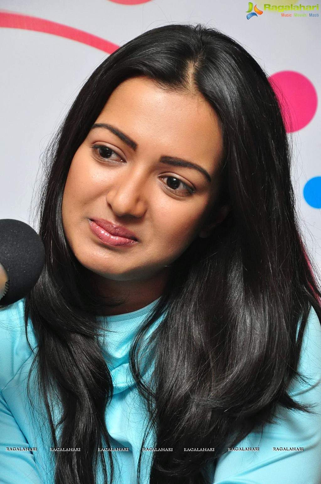 Tollywood HQ Tresa Close Up Photo