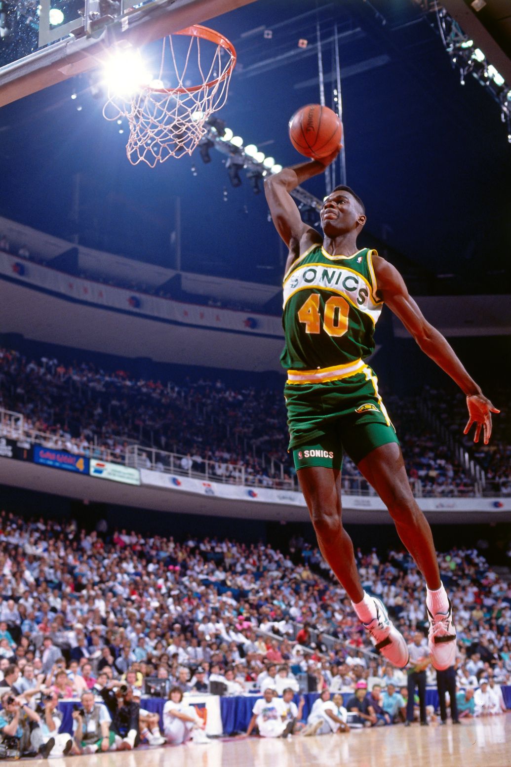 Shawn Kemp soars for the dunk