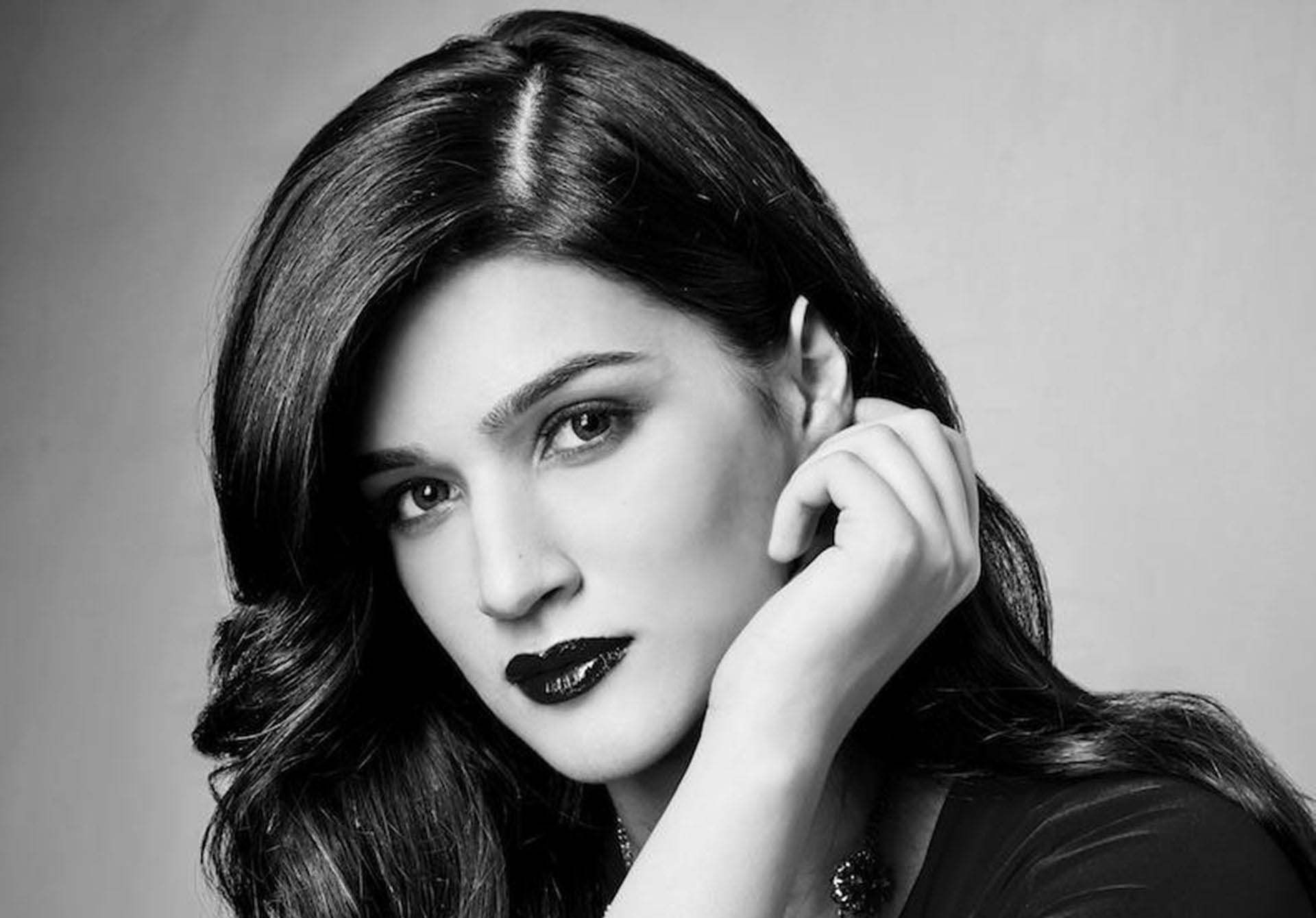 Bollywood Actress Kriti Sanon Latest HD Image And Wallpaper
