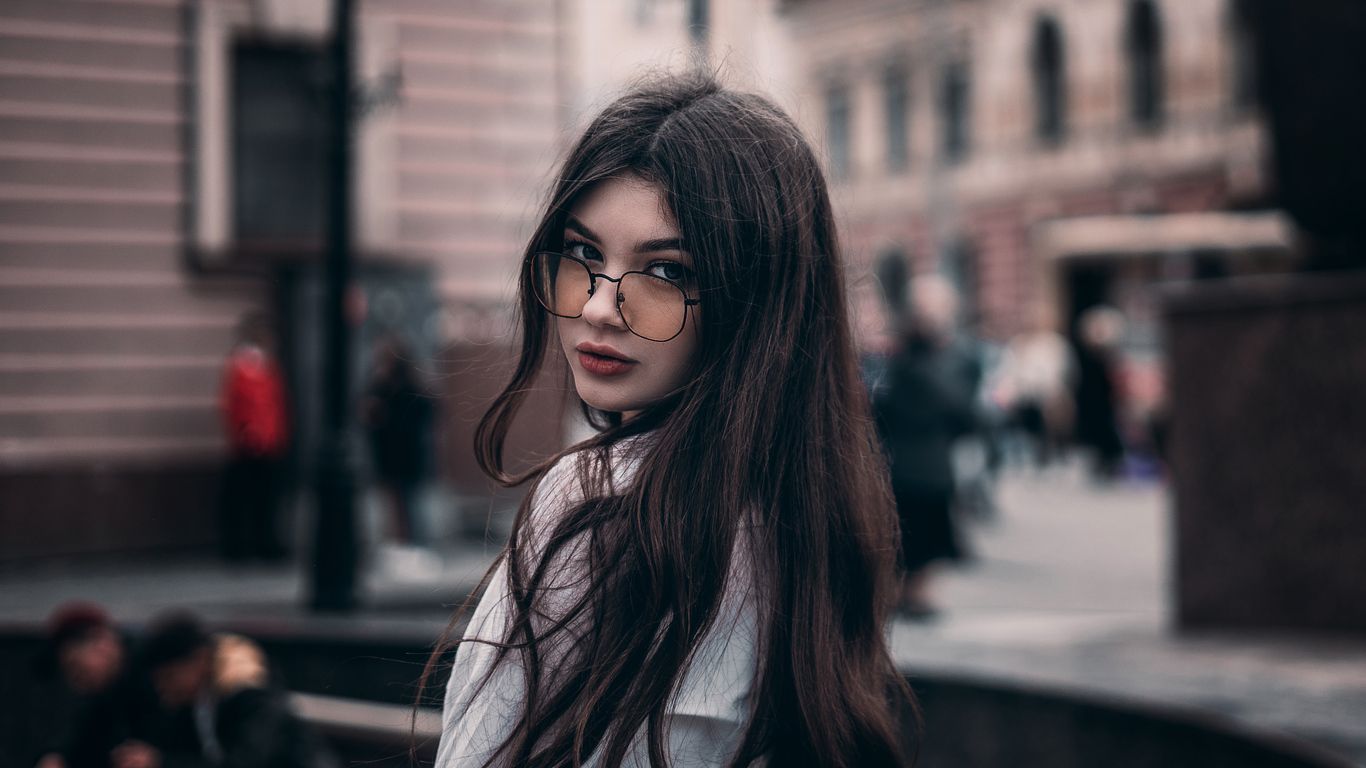 Girl In Glasses Looking Back 4k 1366x768 Resolution HD 4k