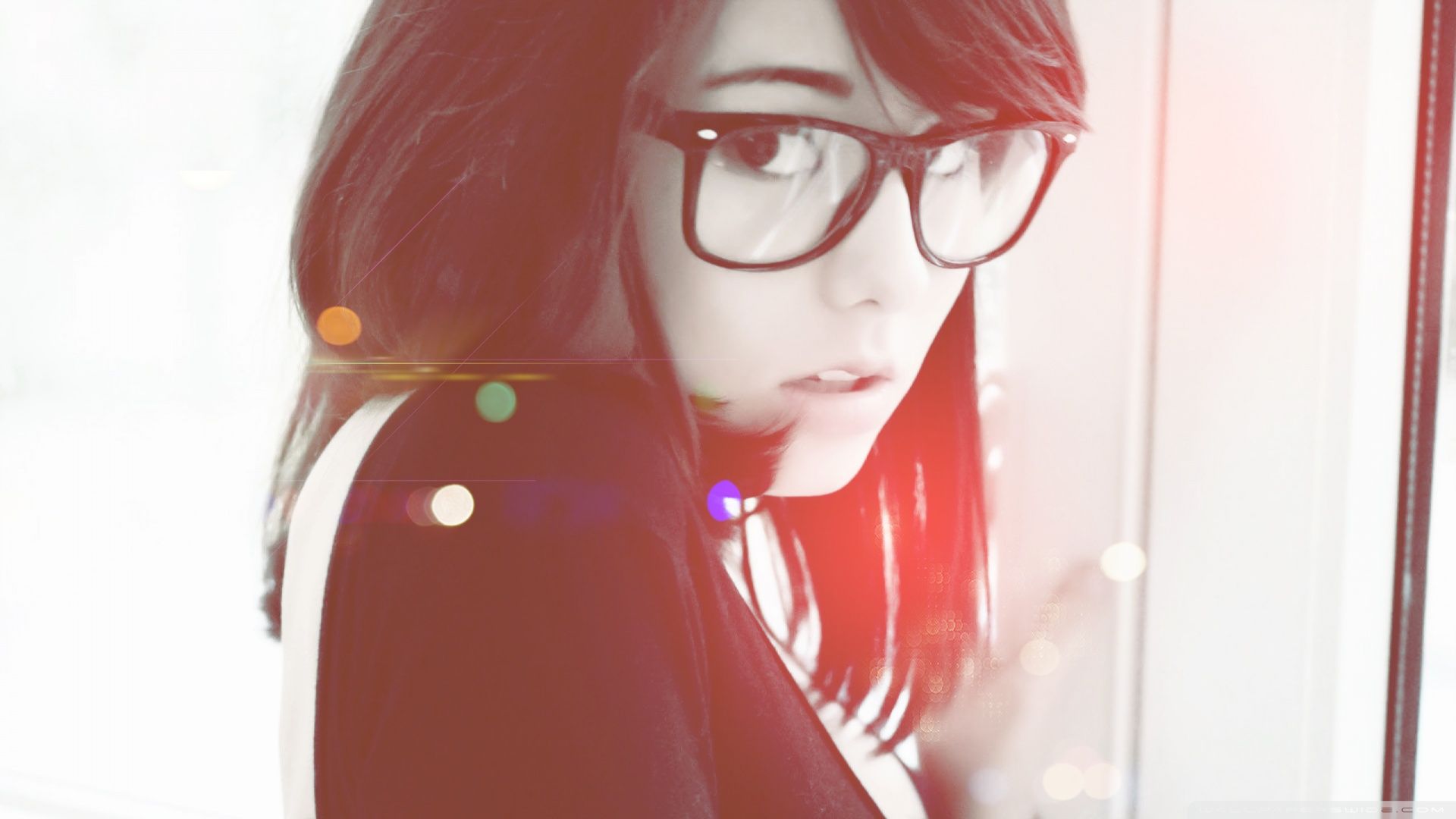 Girl in Glasses 2 SDGN Ultra HD Desktop Background Wallpaper