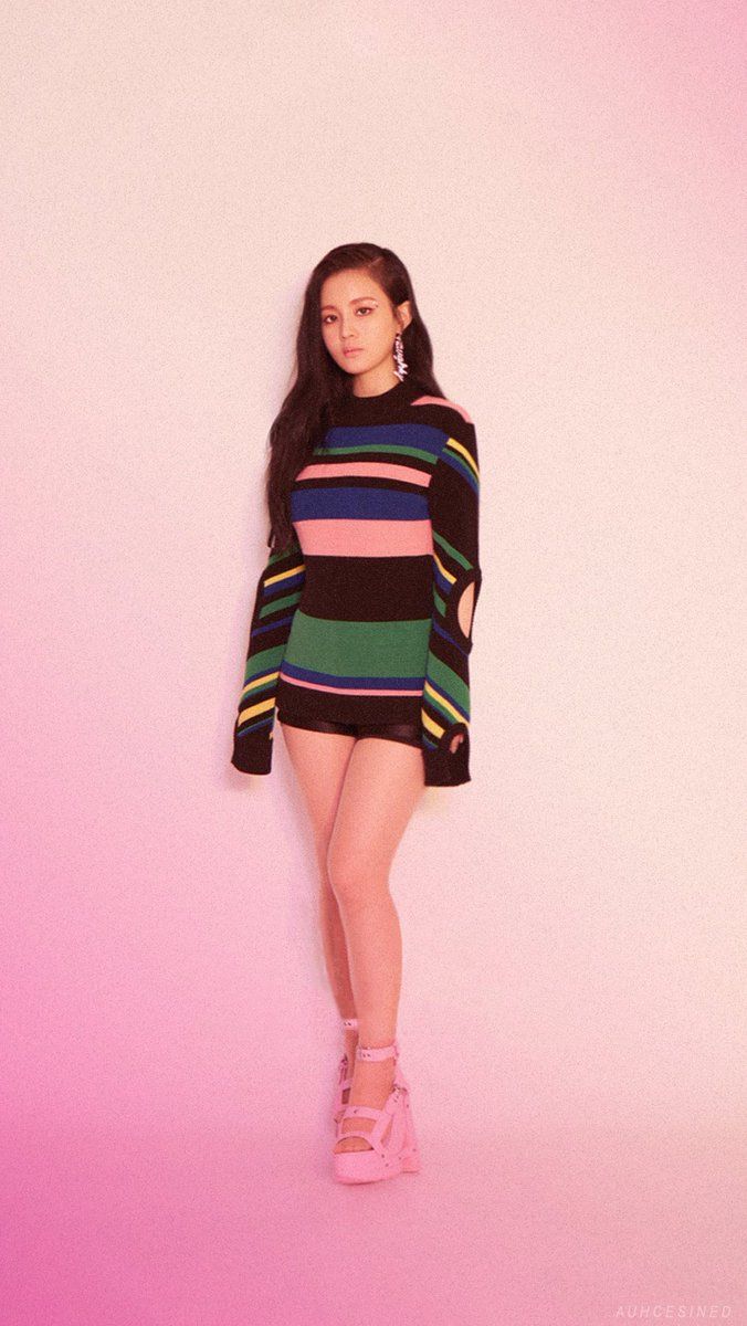 M A N D U - [LOGO REMOVED] LEE HI - 'SEOULITE' HALF