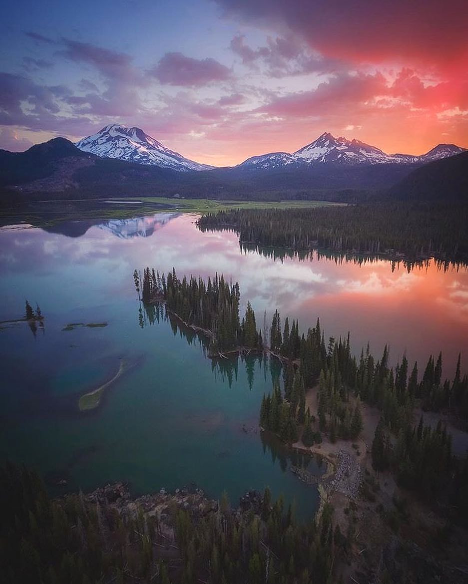 Sunrise at Sparks Lake, Oregon. Photo by
