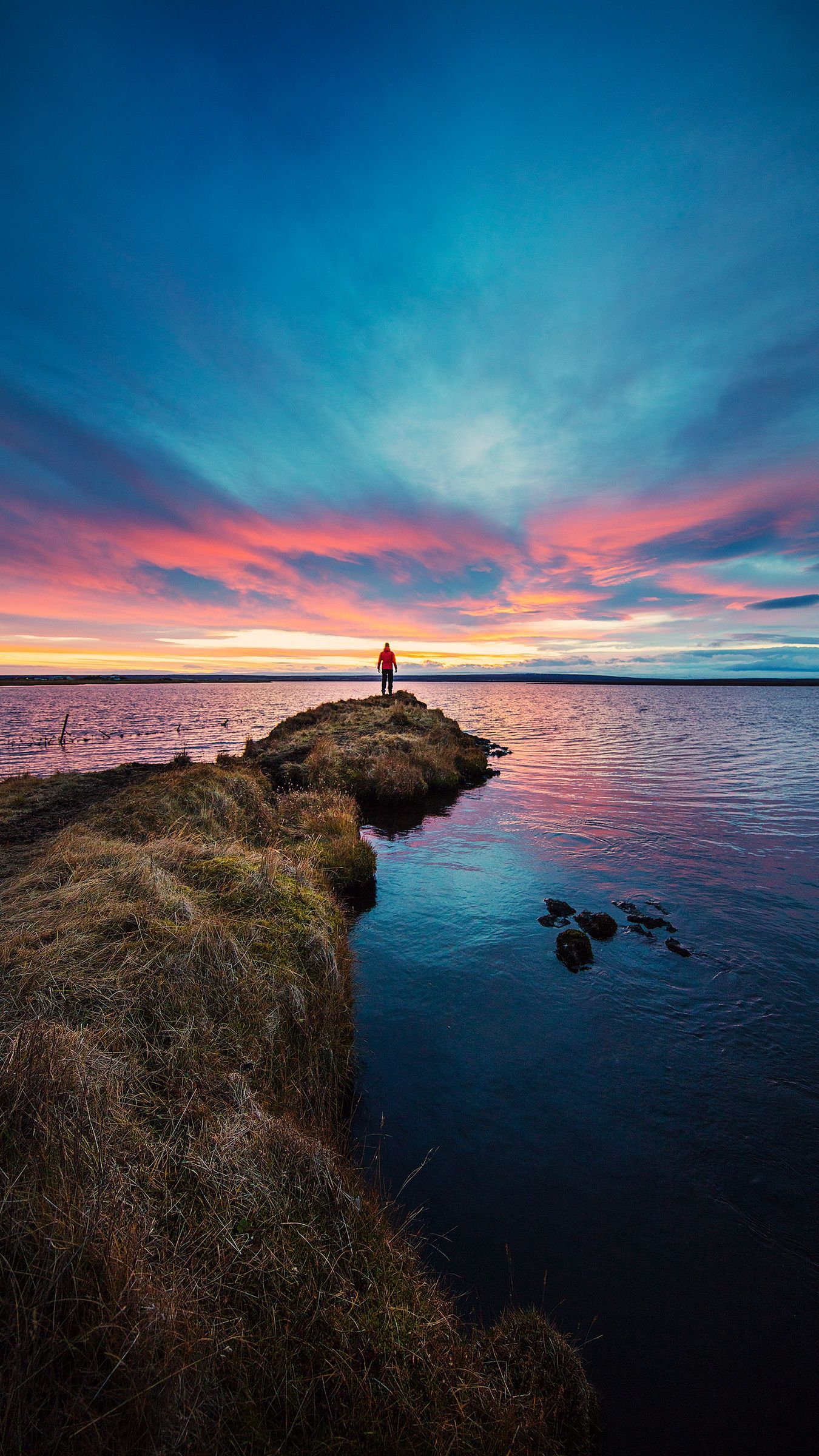 Download wallpaper 1350x2400 sunset, horizon, loneliness, lake