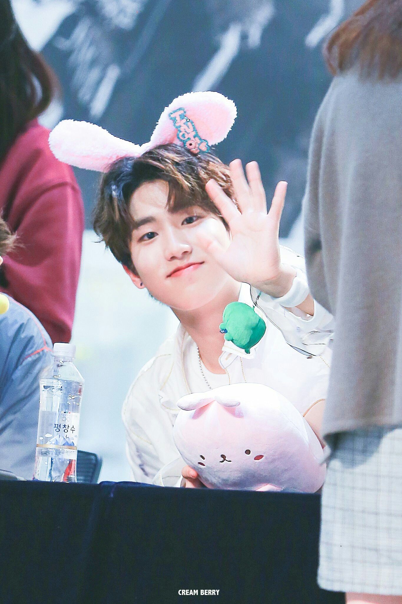 한지성 ❤ #straykids #jisung #hanjisung #cute #handsome #smile #fansign #HD # wallpaper #lockscreen #JYP