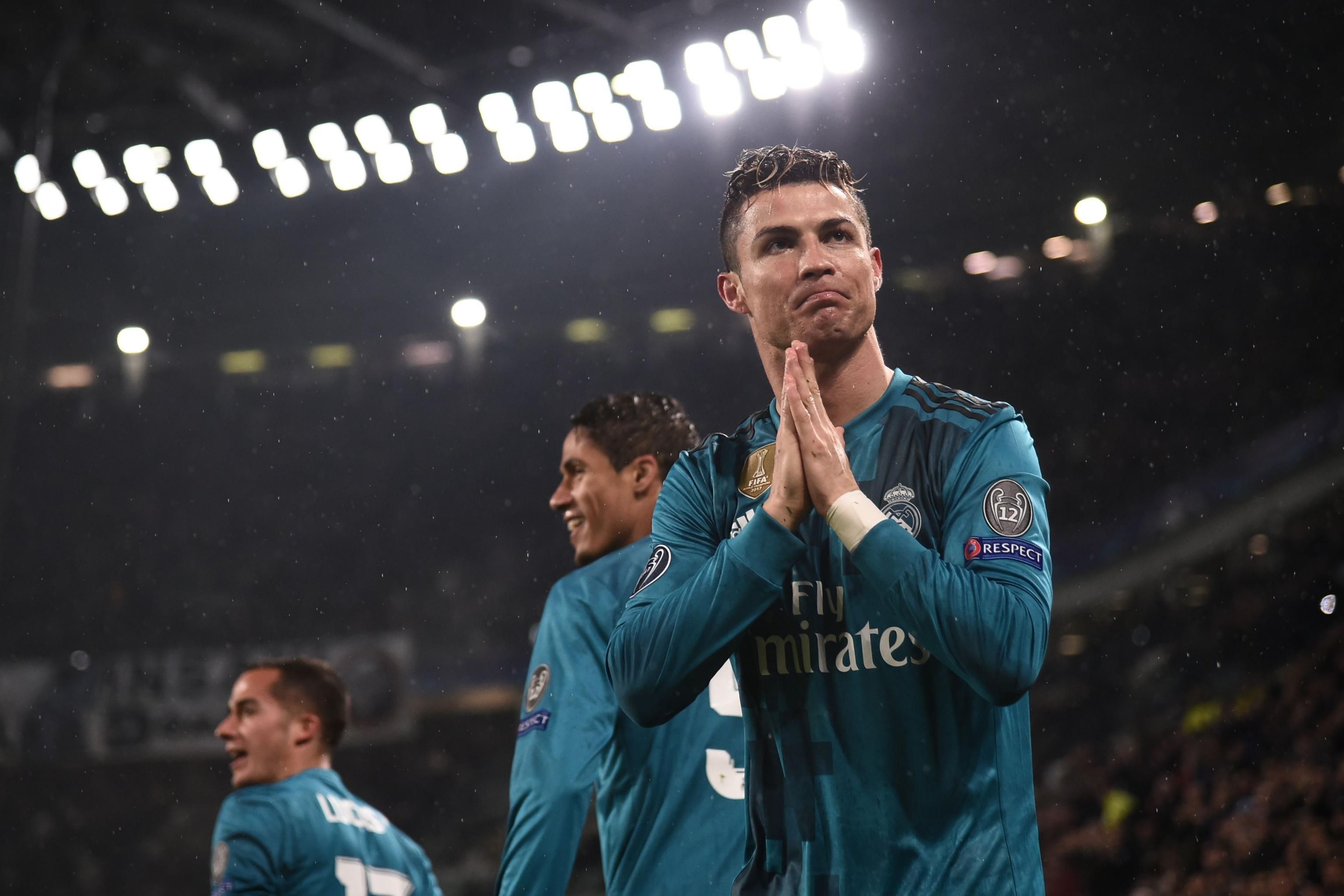 Cristiano Ronaldo Thanks Juventus Fans for Applause After Overhead