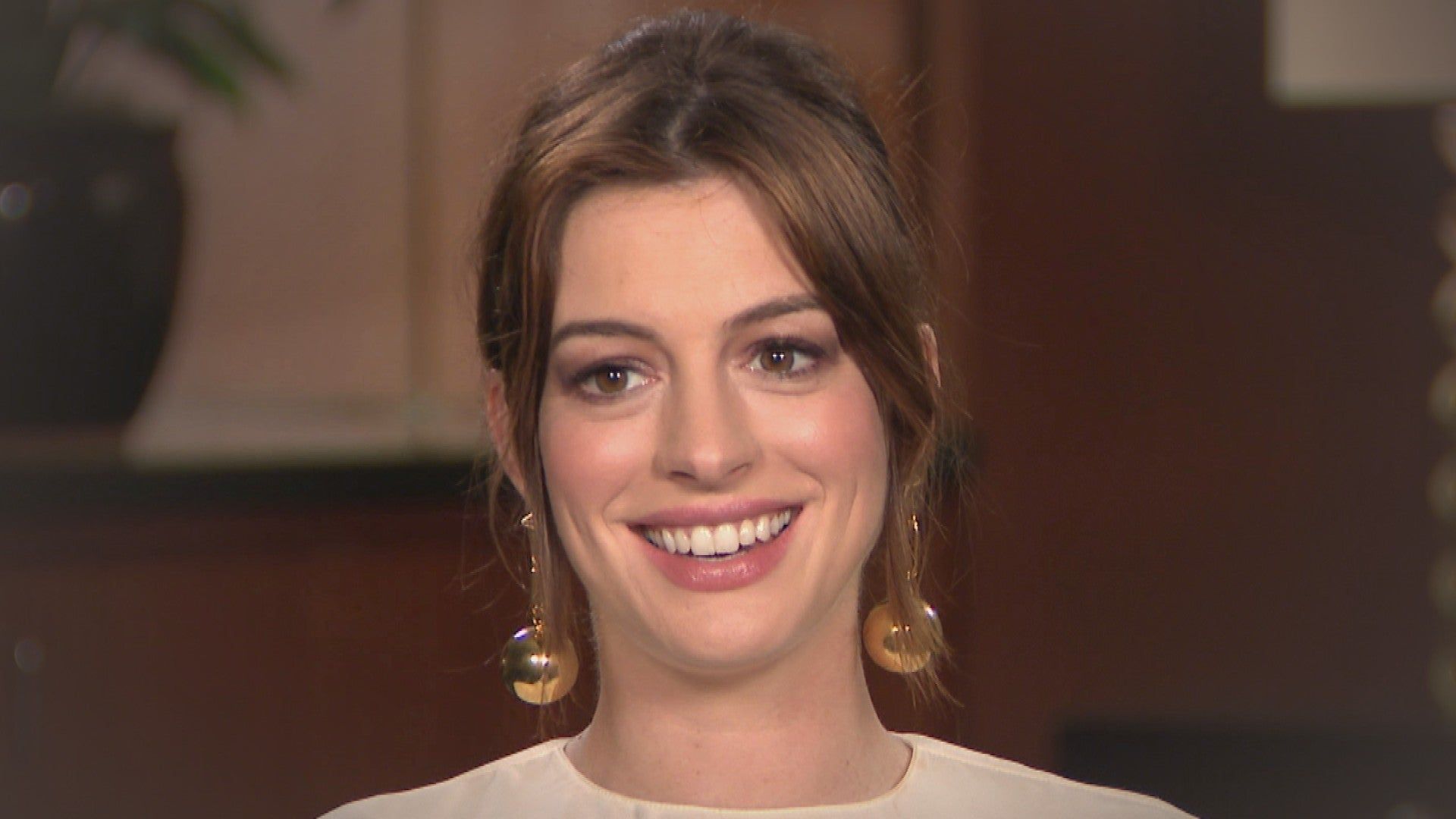Anne Hathaway Gets Candid About Pregnancy Struggles: 'My Story
